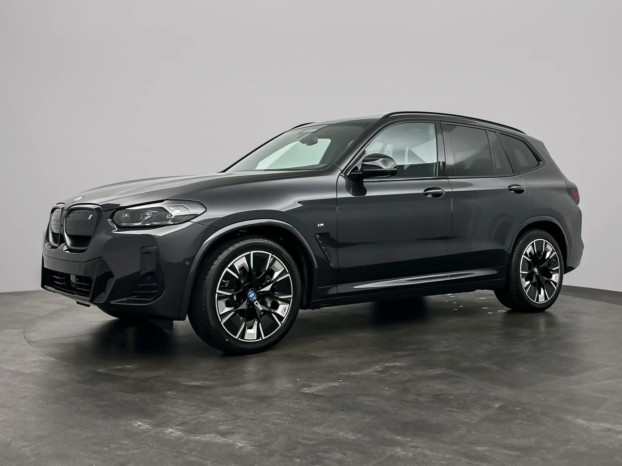 BMW - iX3