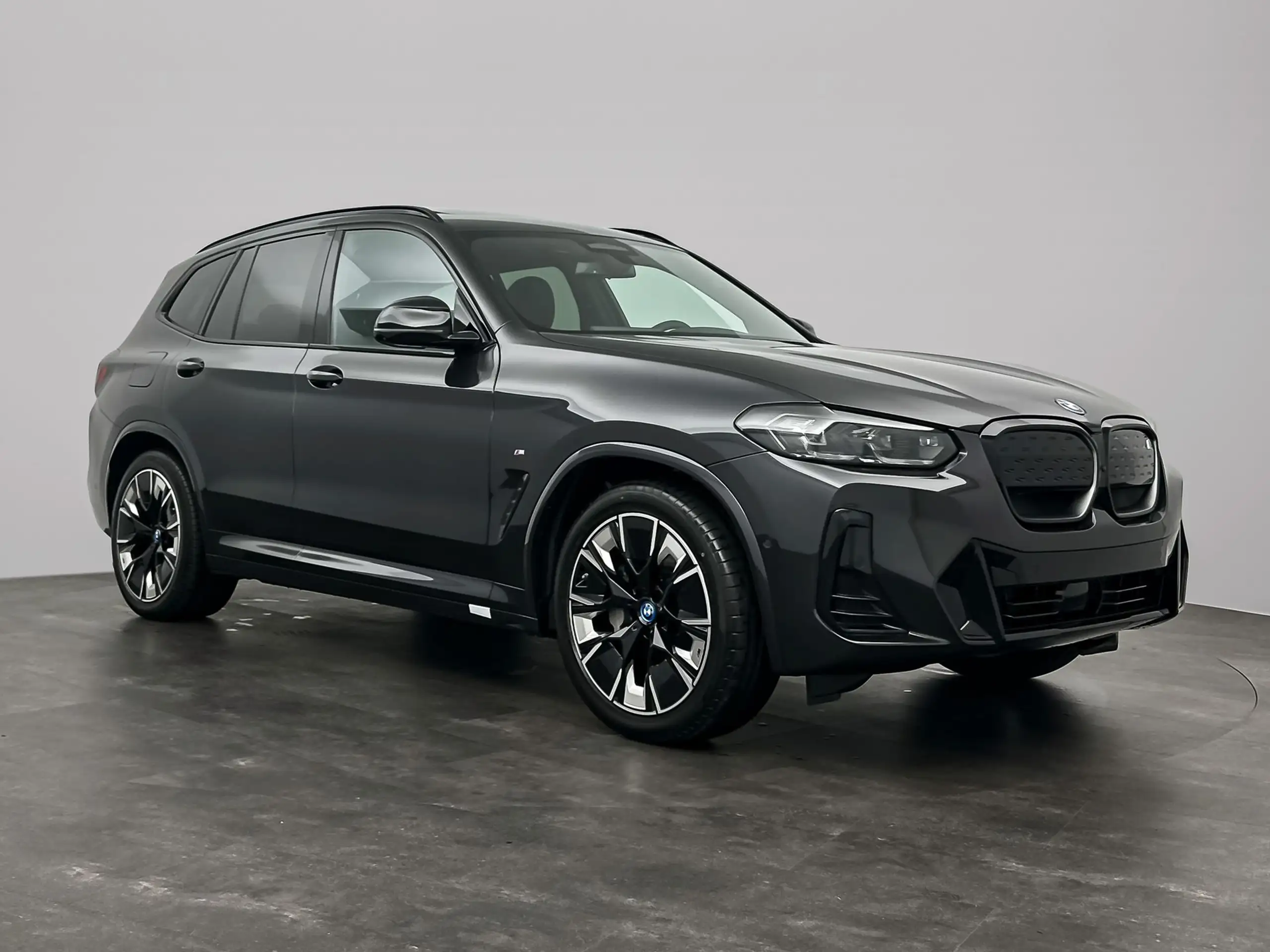 BMW - iX3