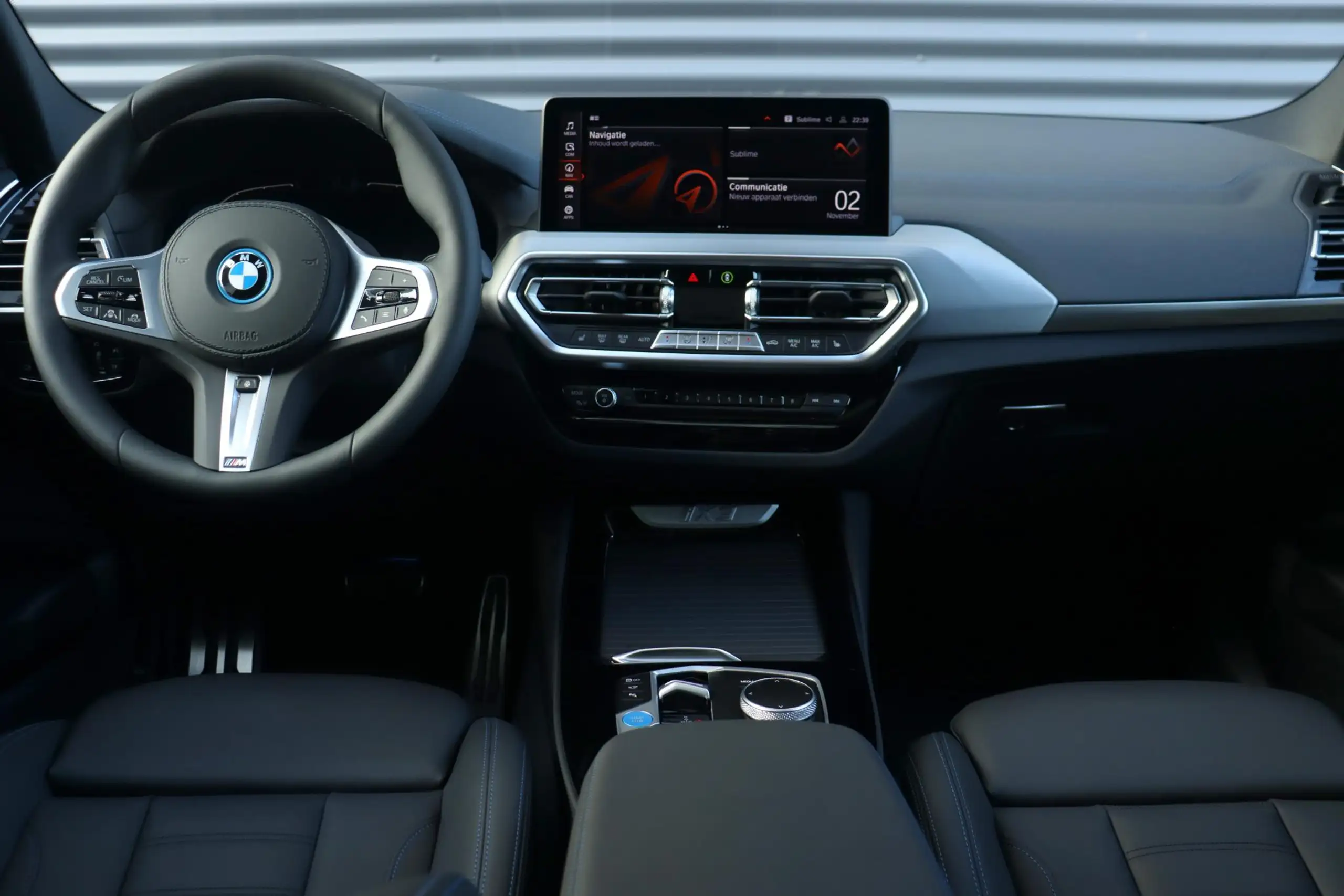 BMW - iX3