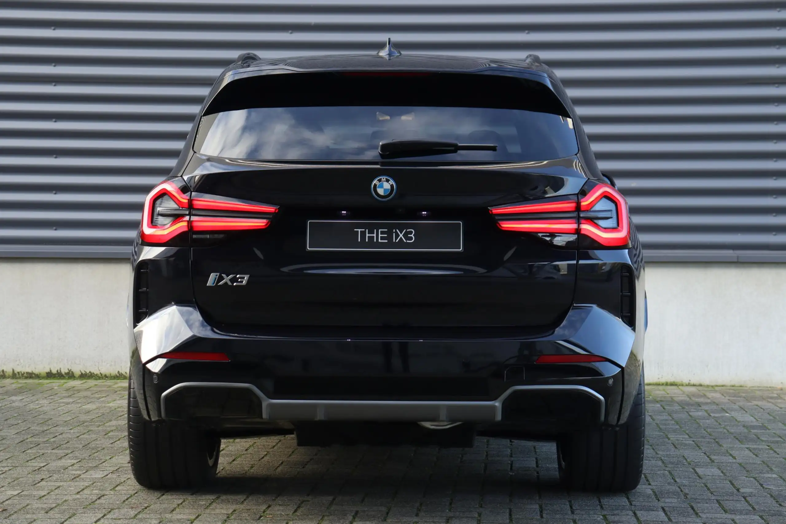 BMW - iX3