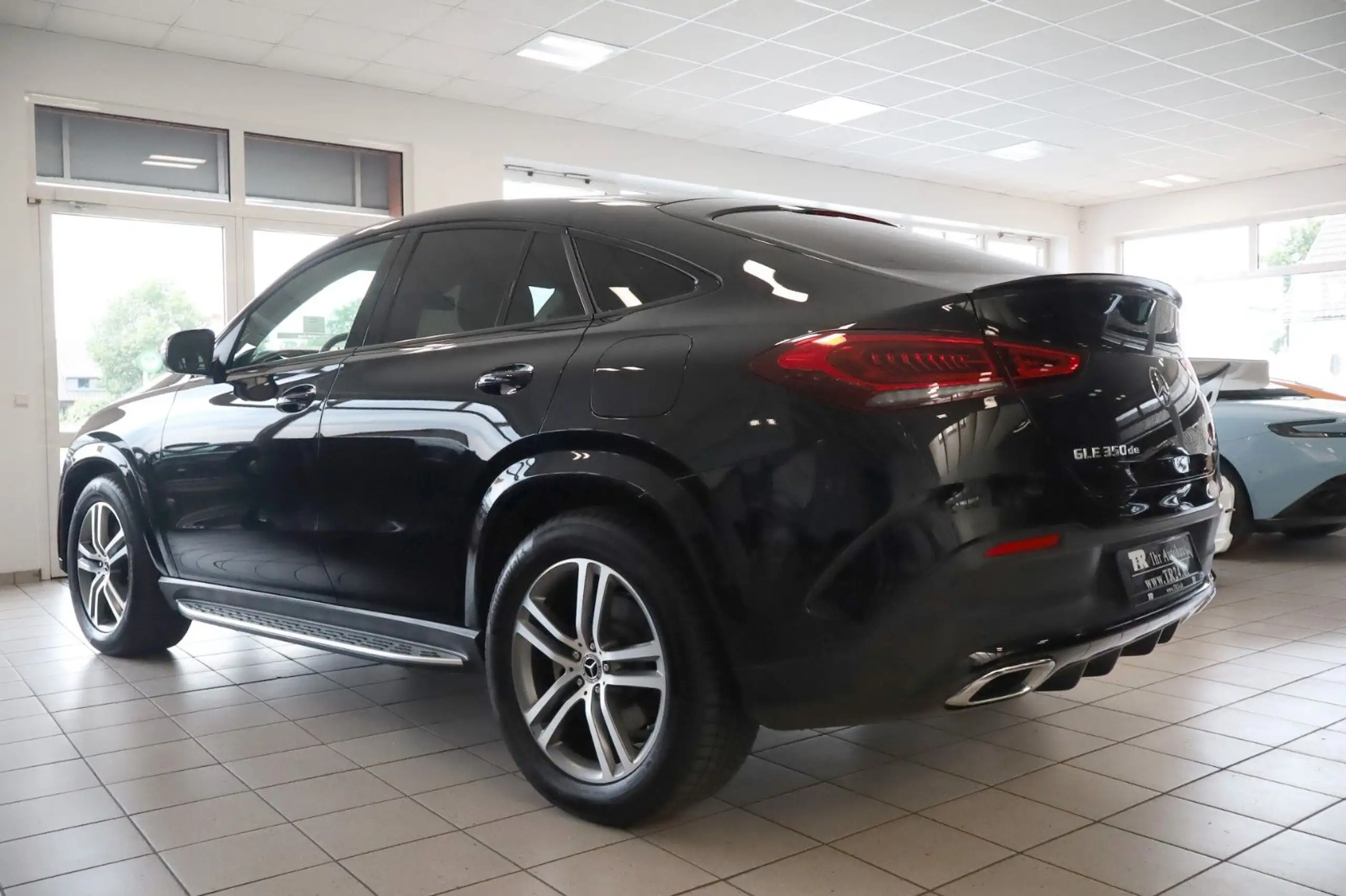 Mercedes-Benz - GLE 350