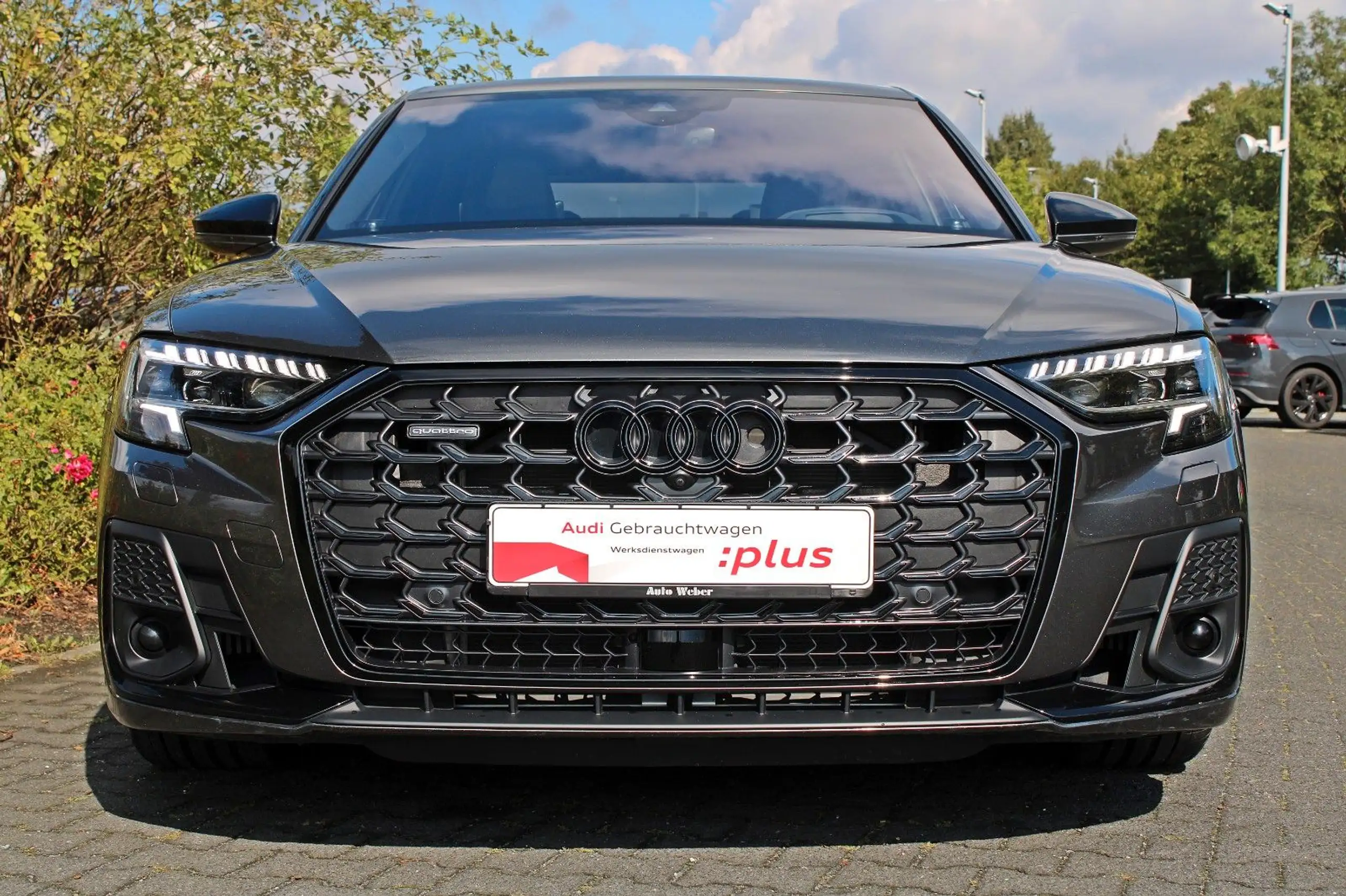 Audi - A8