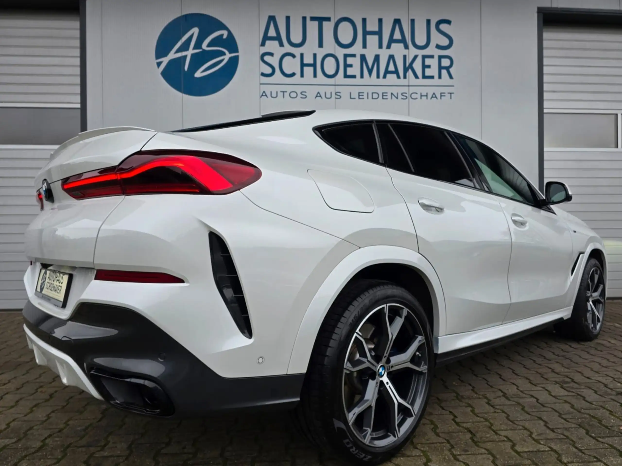 BMW - X6