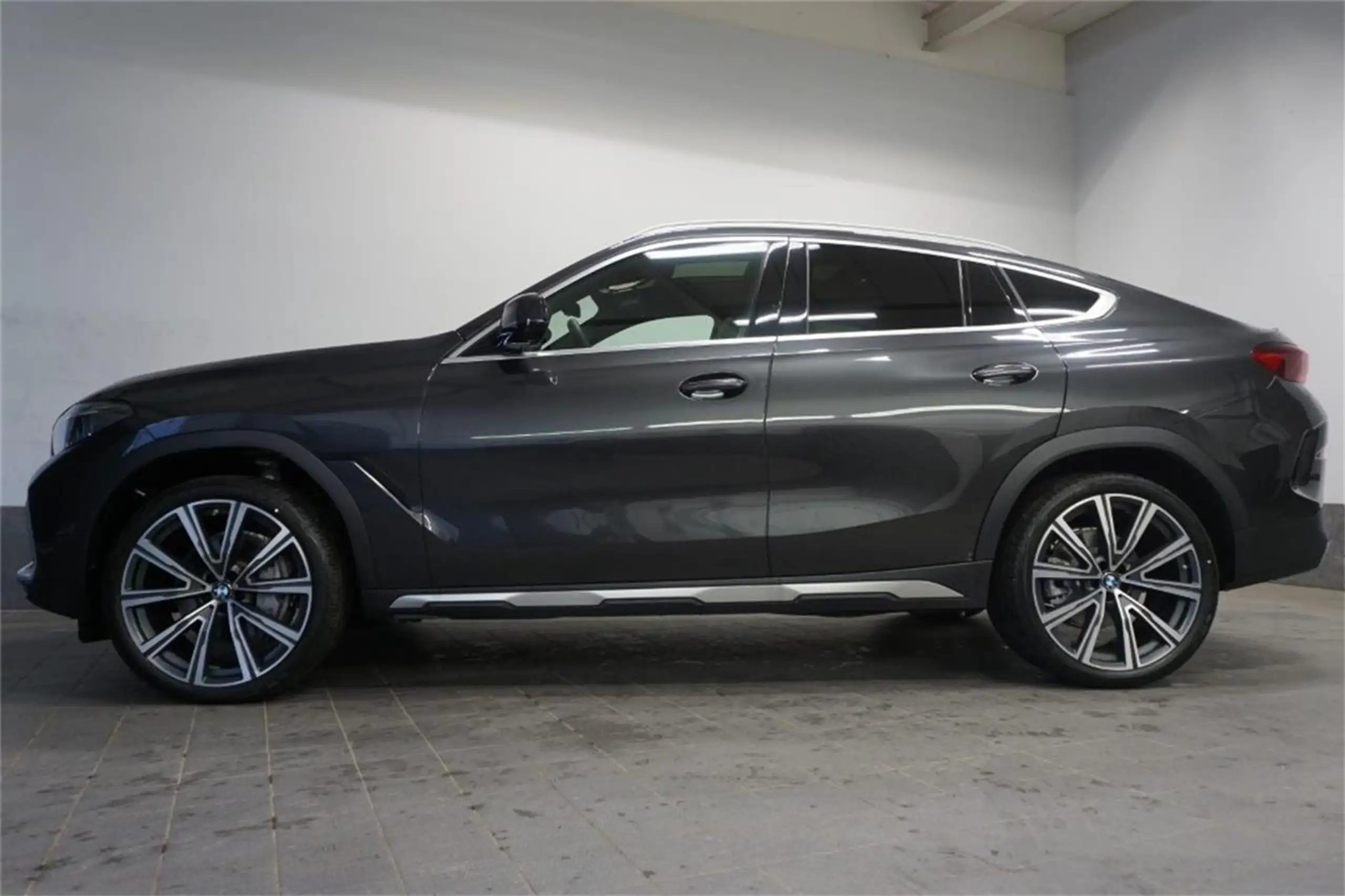 BMW - X6