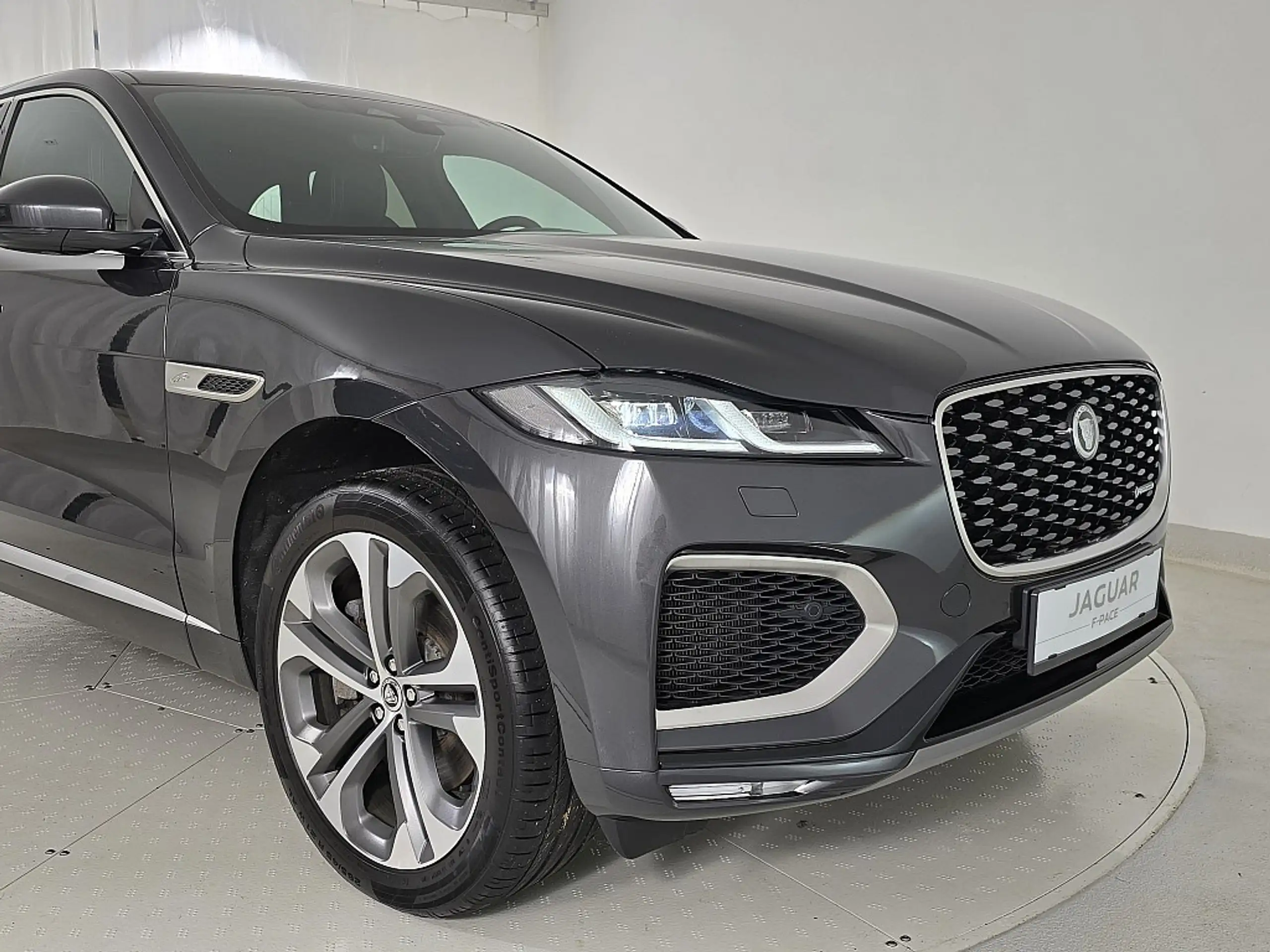 Jaguar - F-Pace