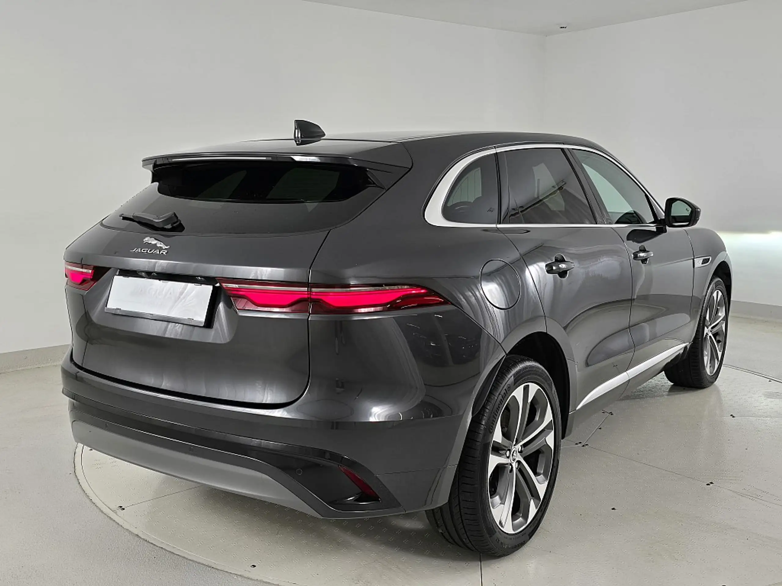 Jaguar - F-Pace