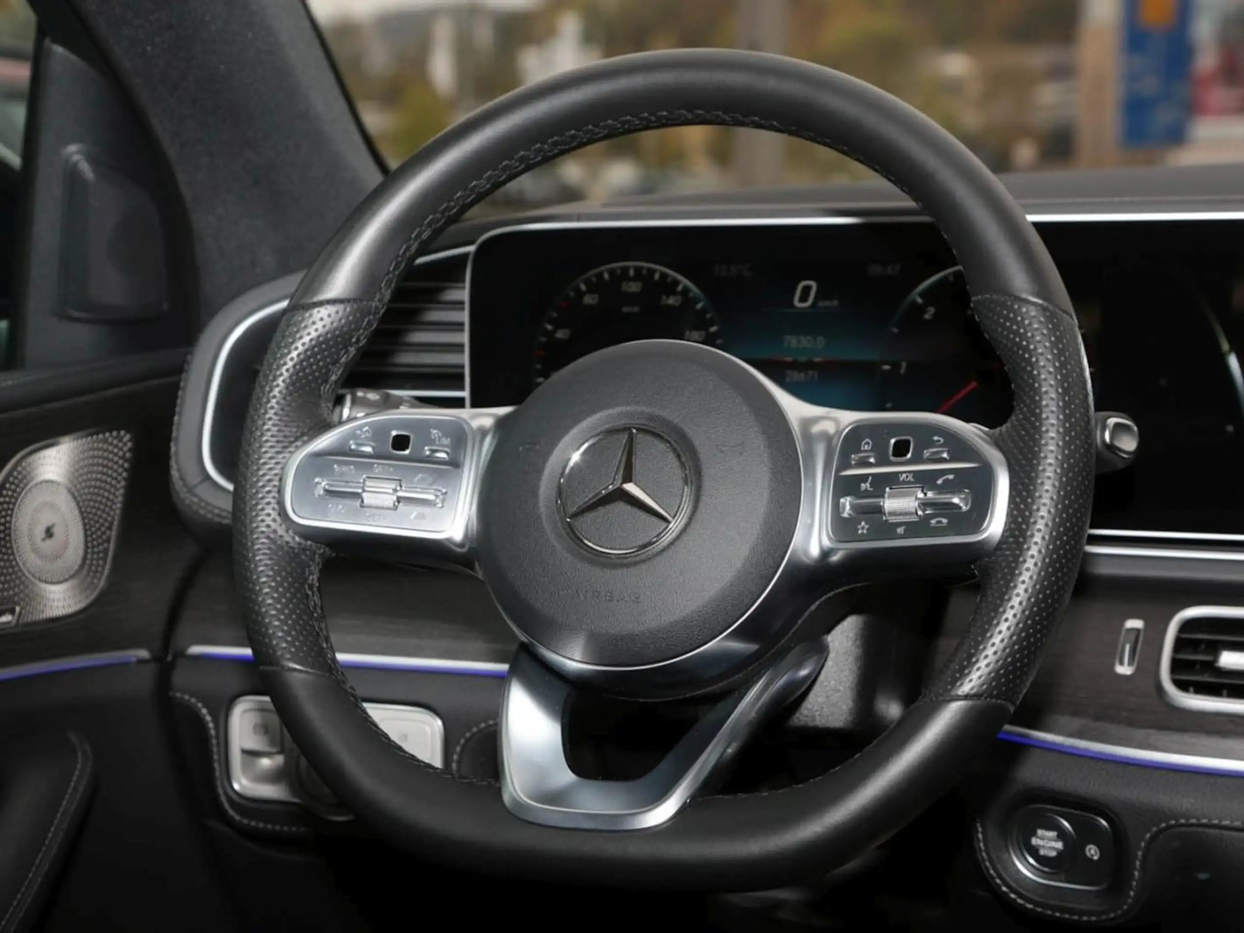 Mercedes-Benz - GLE 300