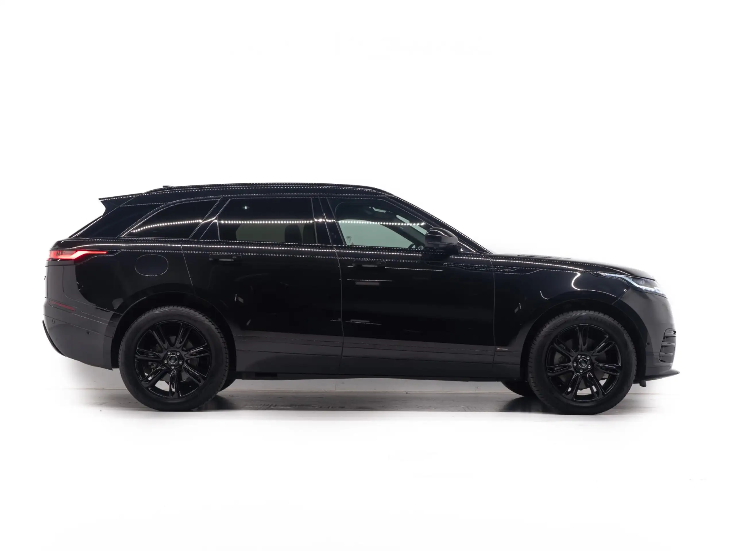 Land Rover - Range Rover Velar