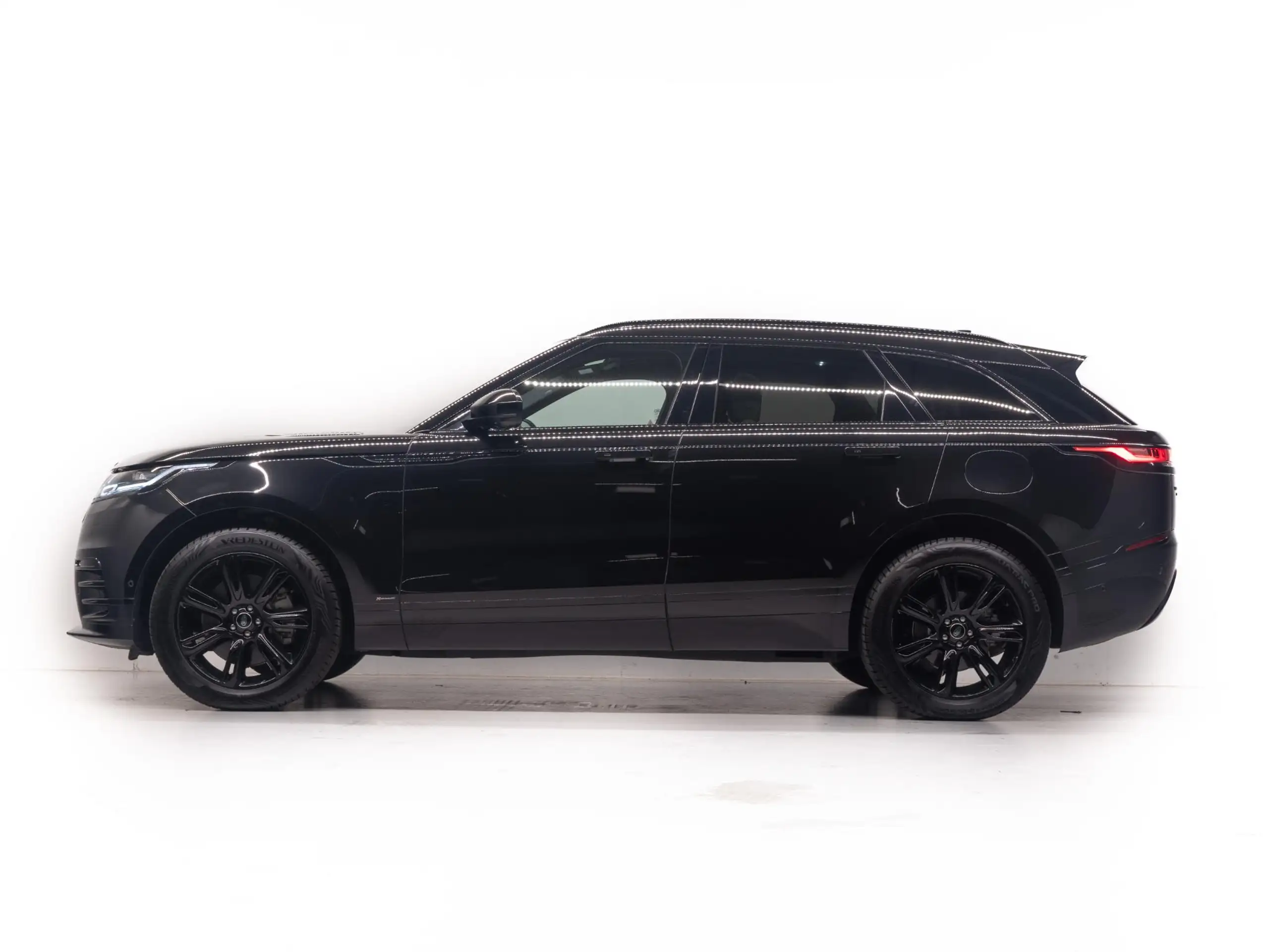 Land Rover - Range Rover Velar