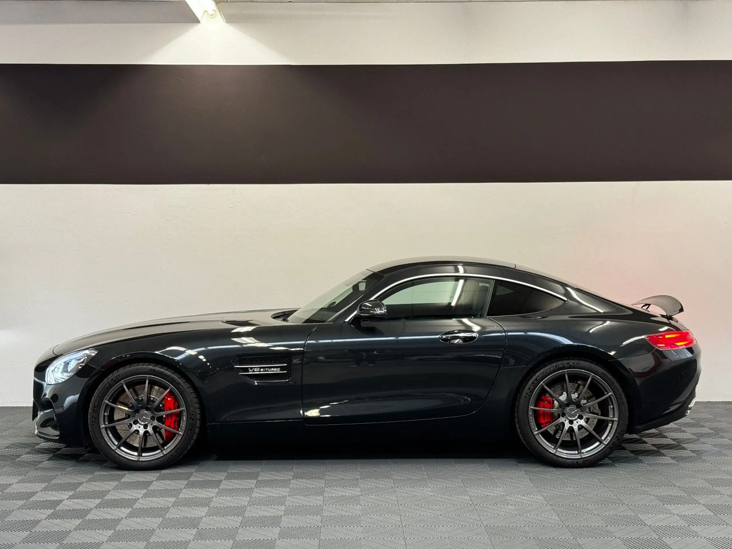 Mercedes-Benz - AMG GT