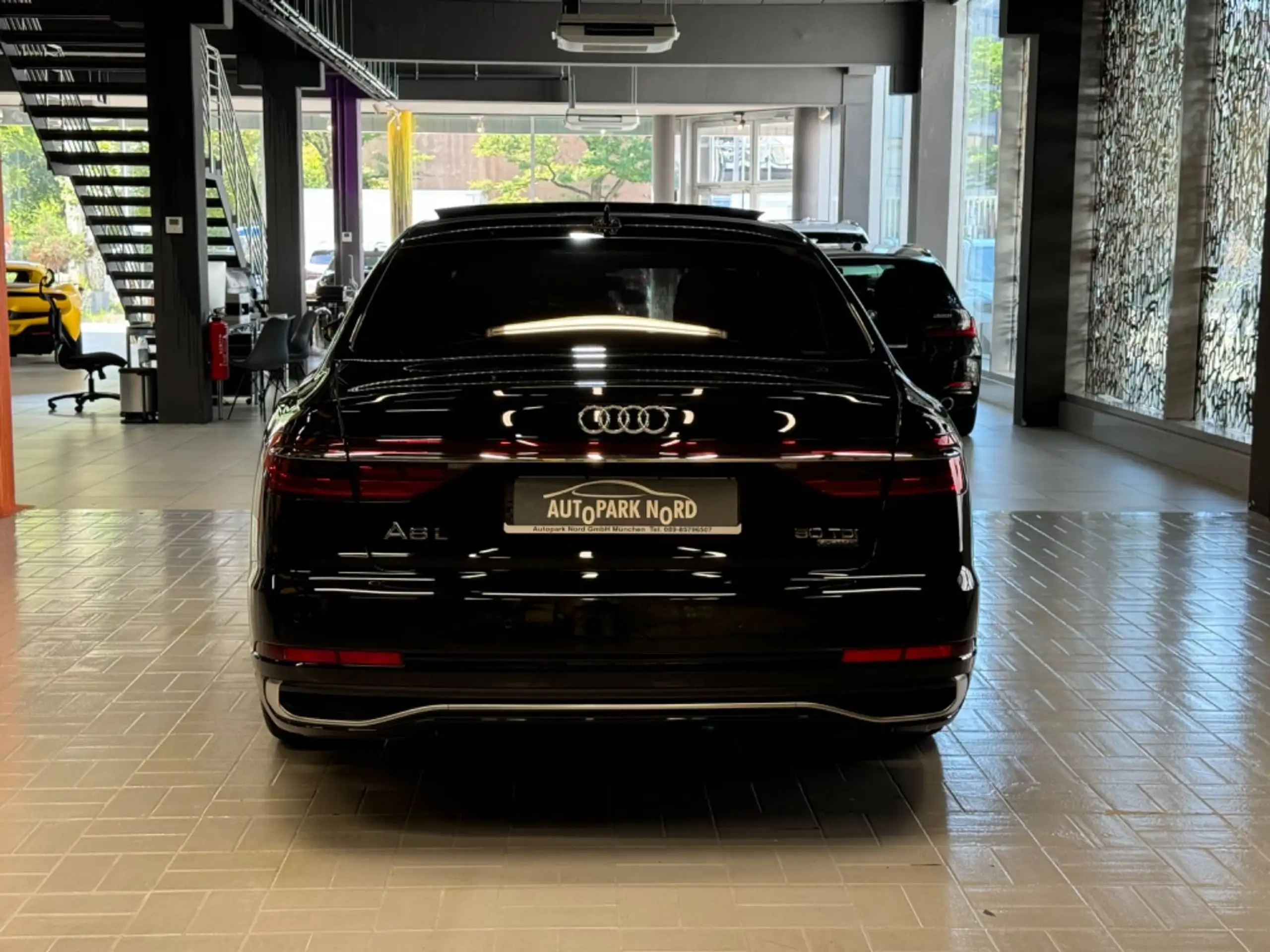 Audi - A8