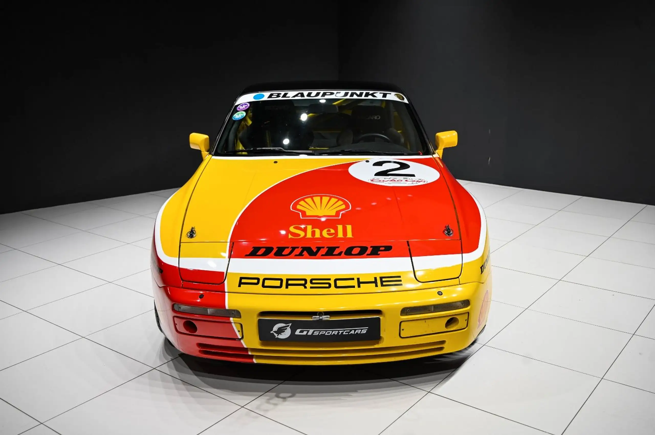 Porsche - 944