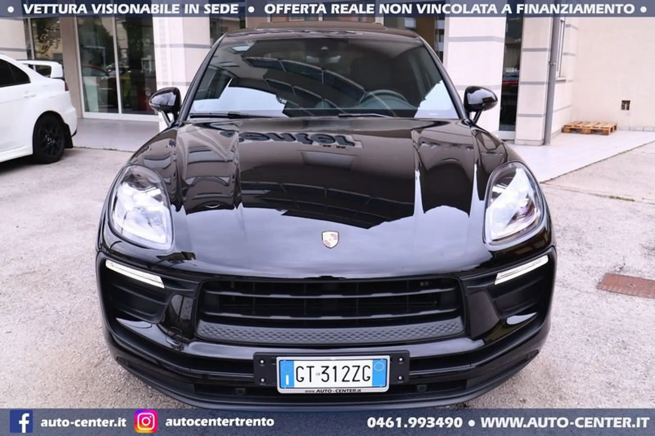 Porsche - Macan