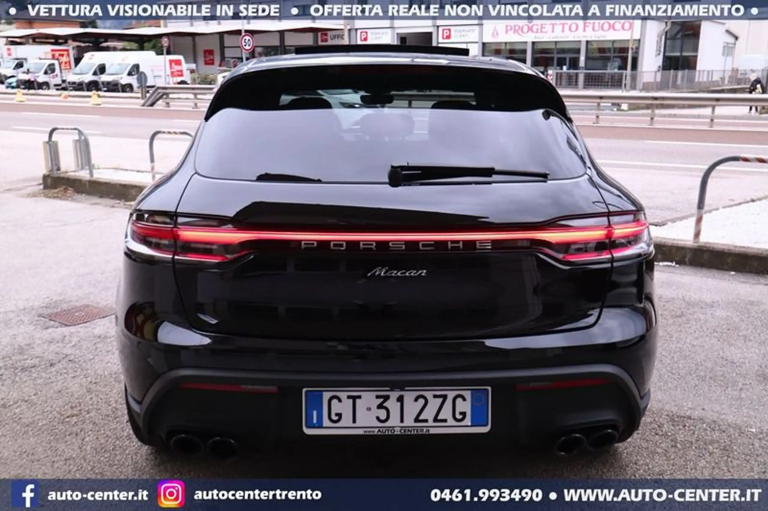 Porsche - Macan