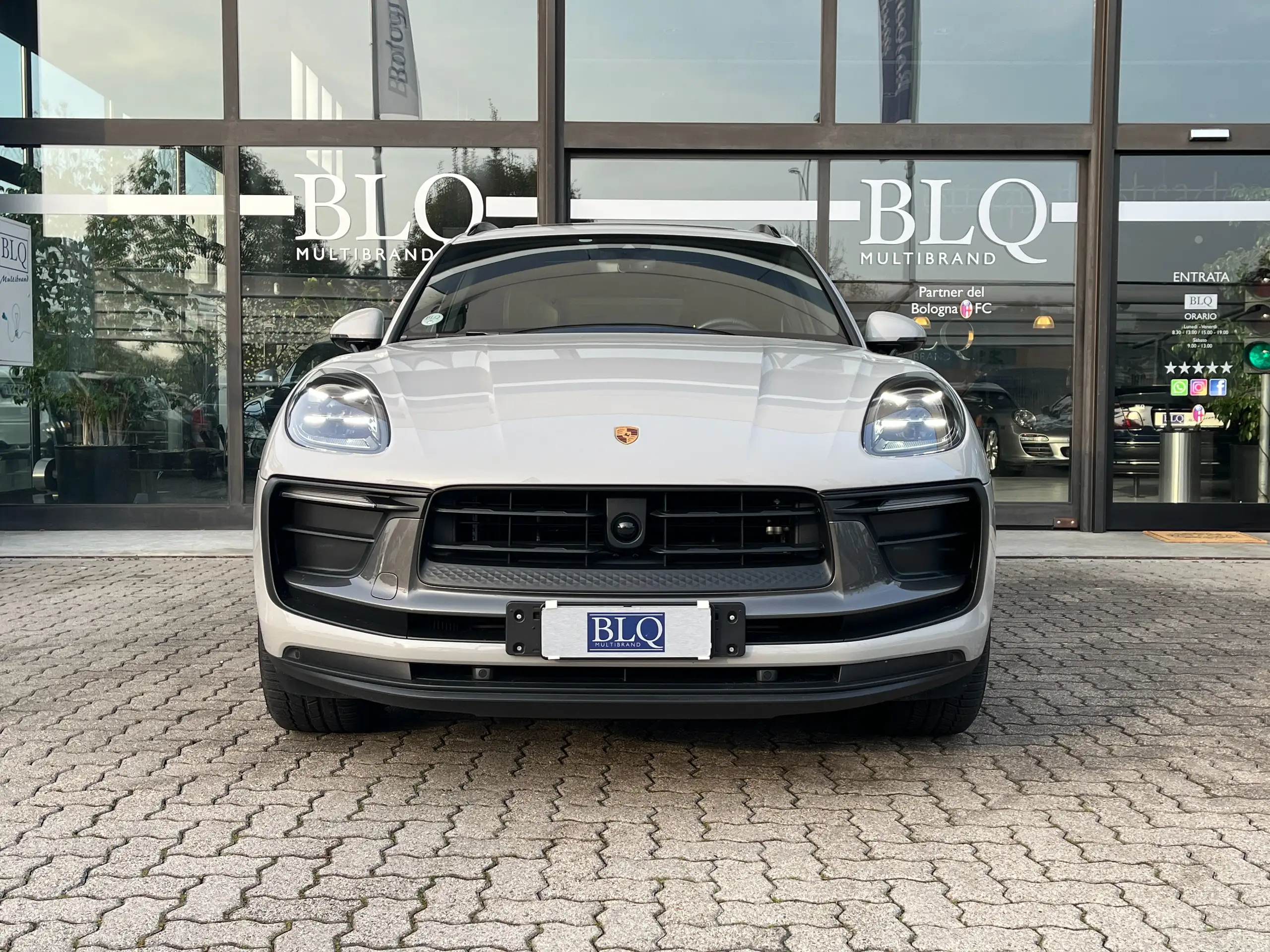 Porsche - Macan