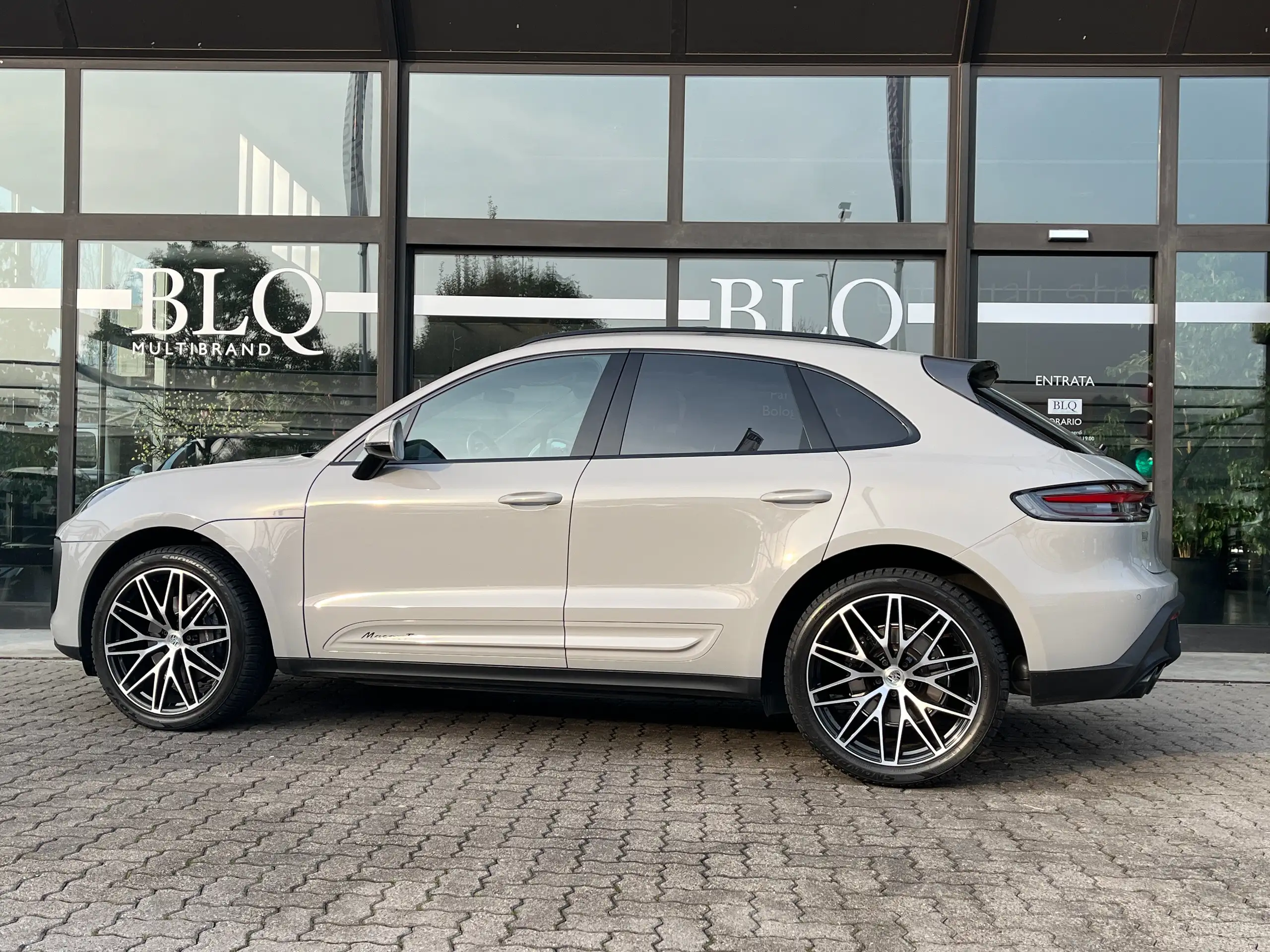 Porsche - Macan