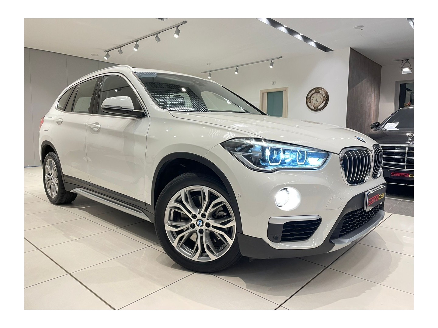 BMW - X1