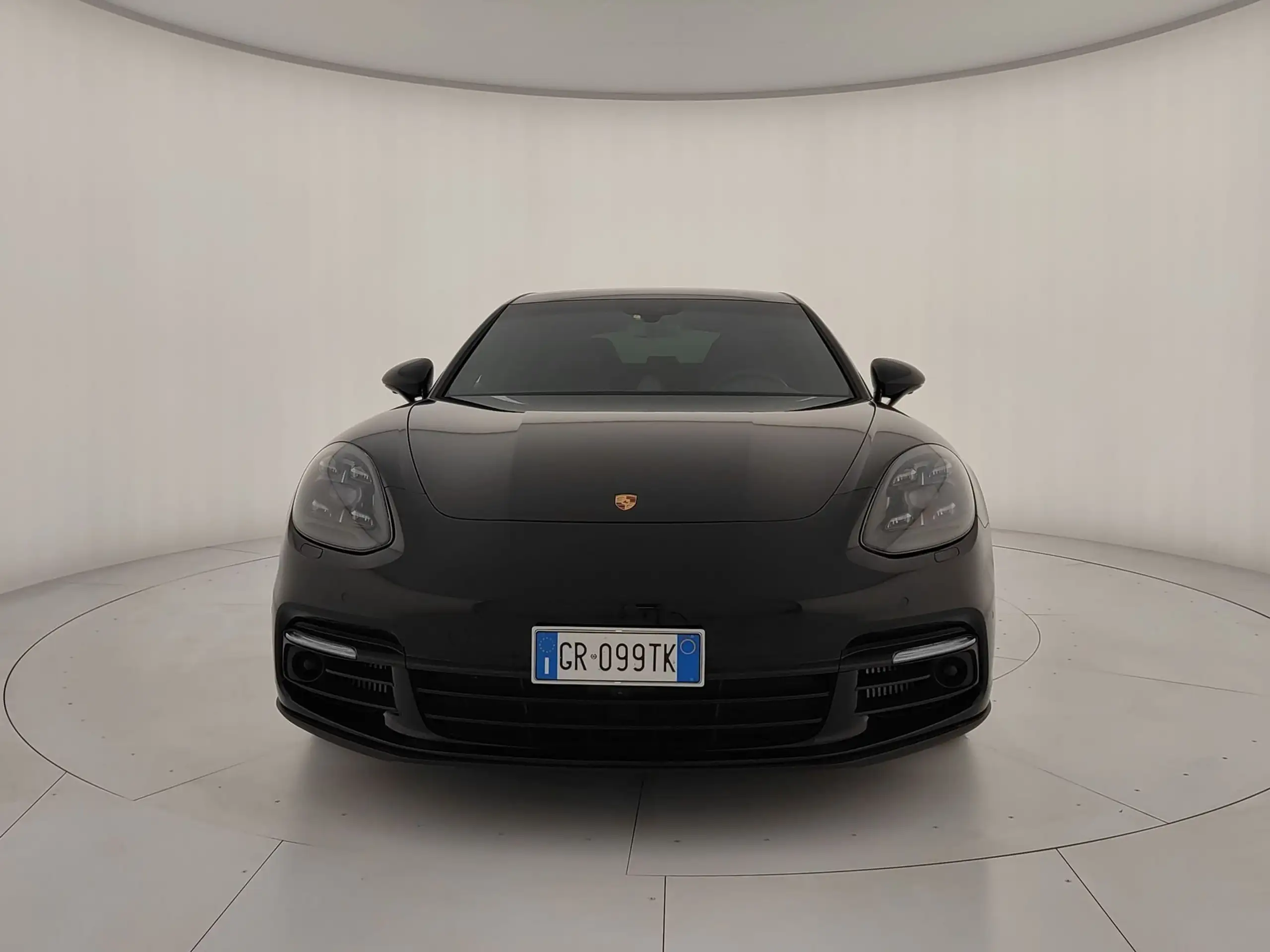 Porsche - Panamera