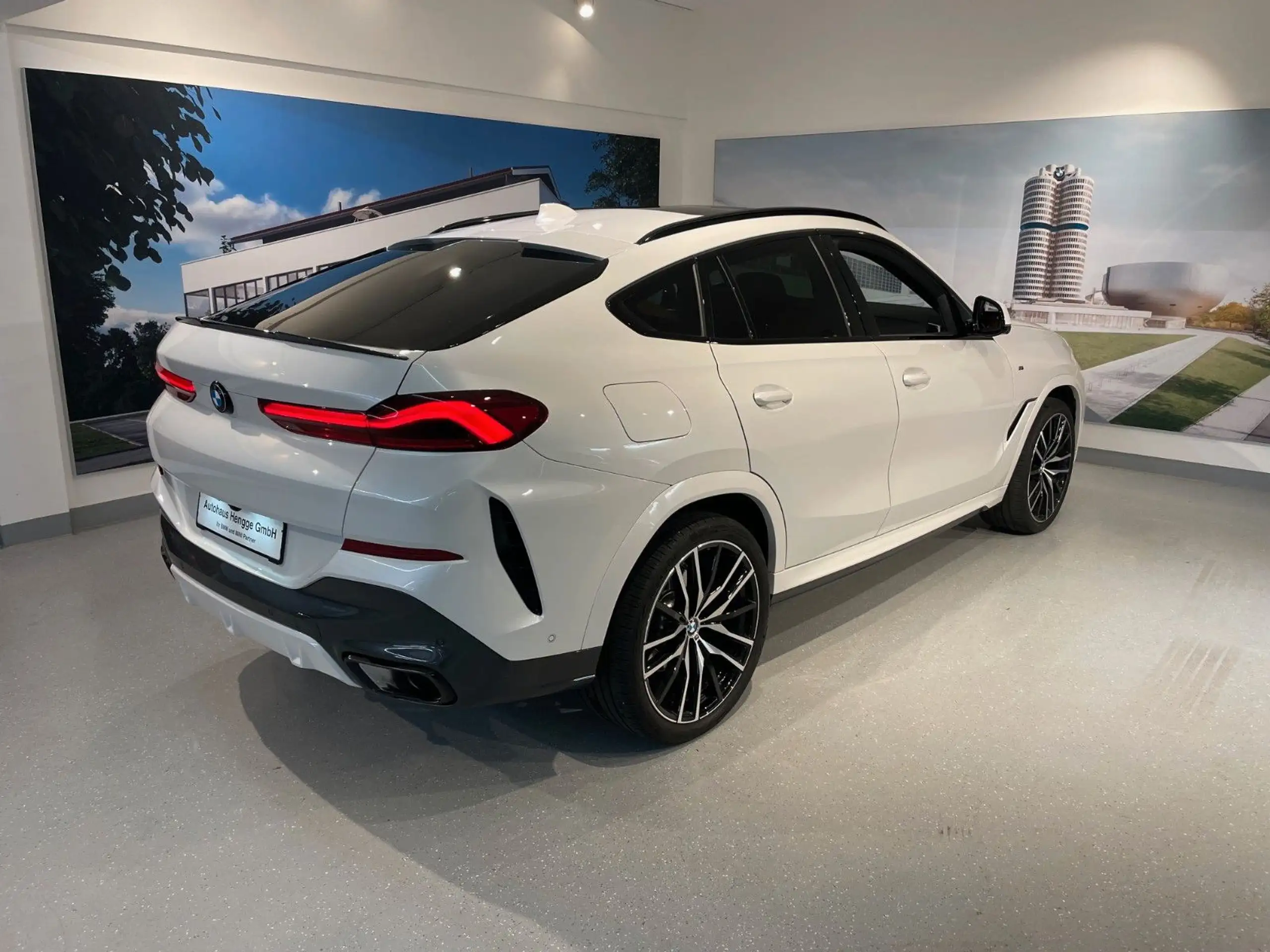 BMW - X6