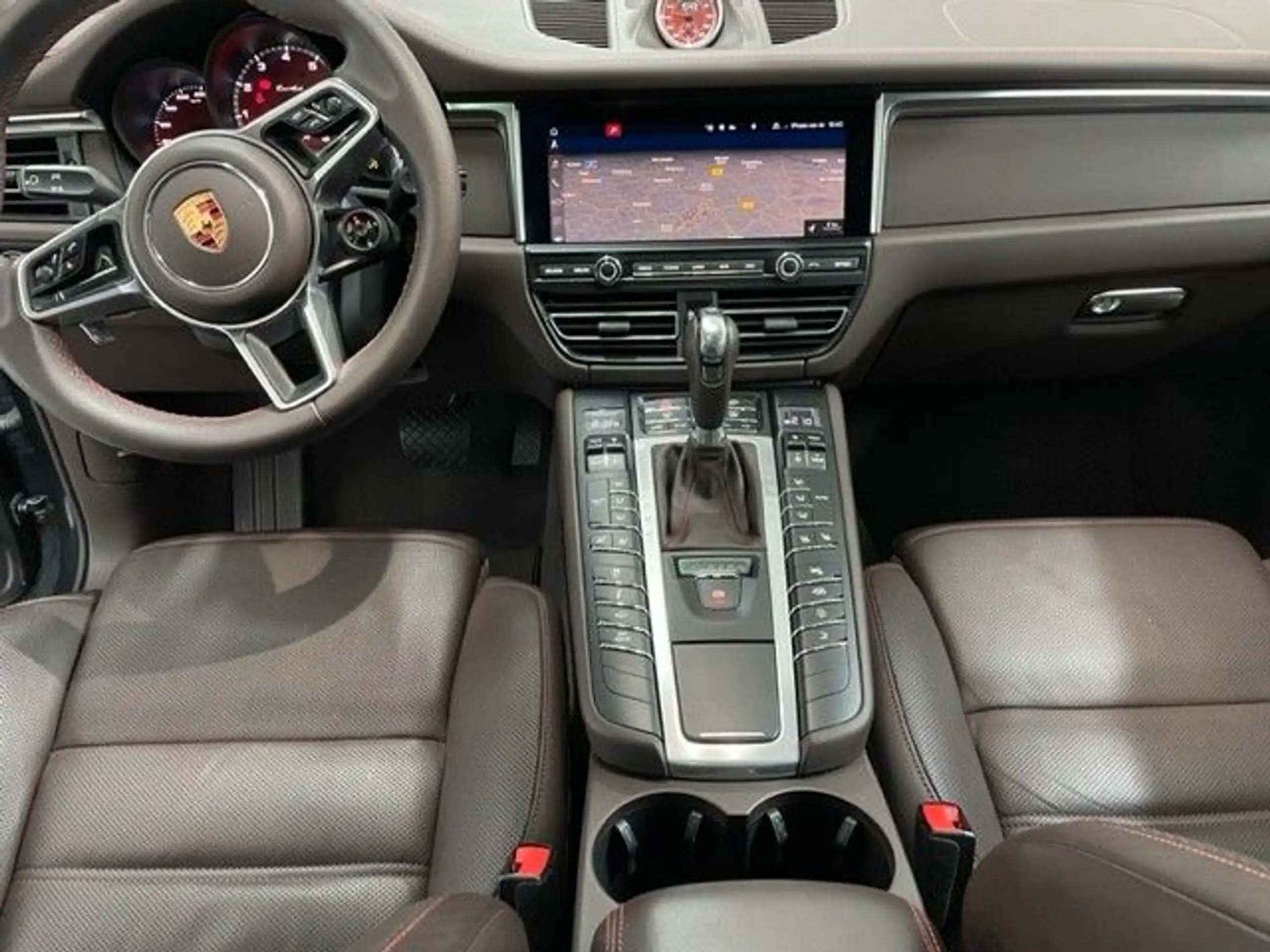 Porsche - Macan