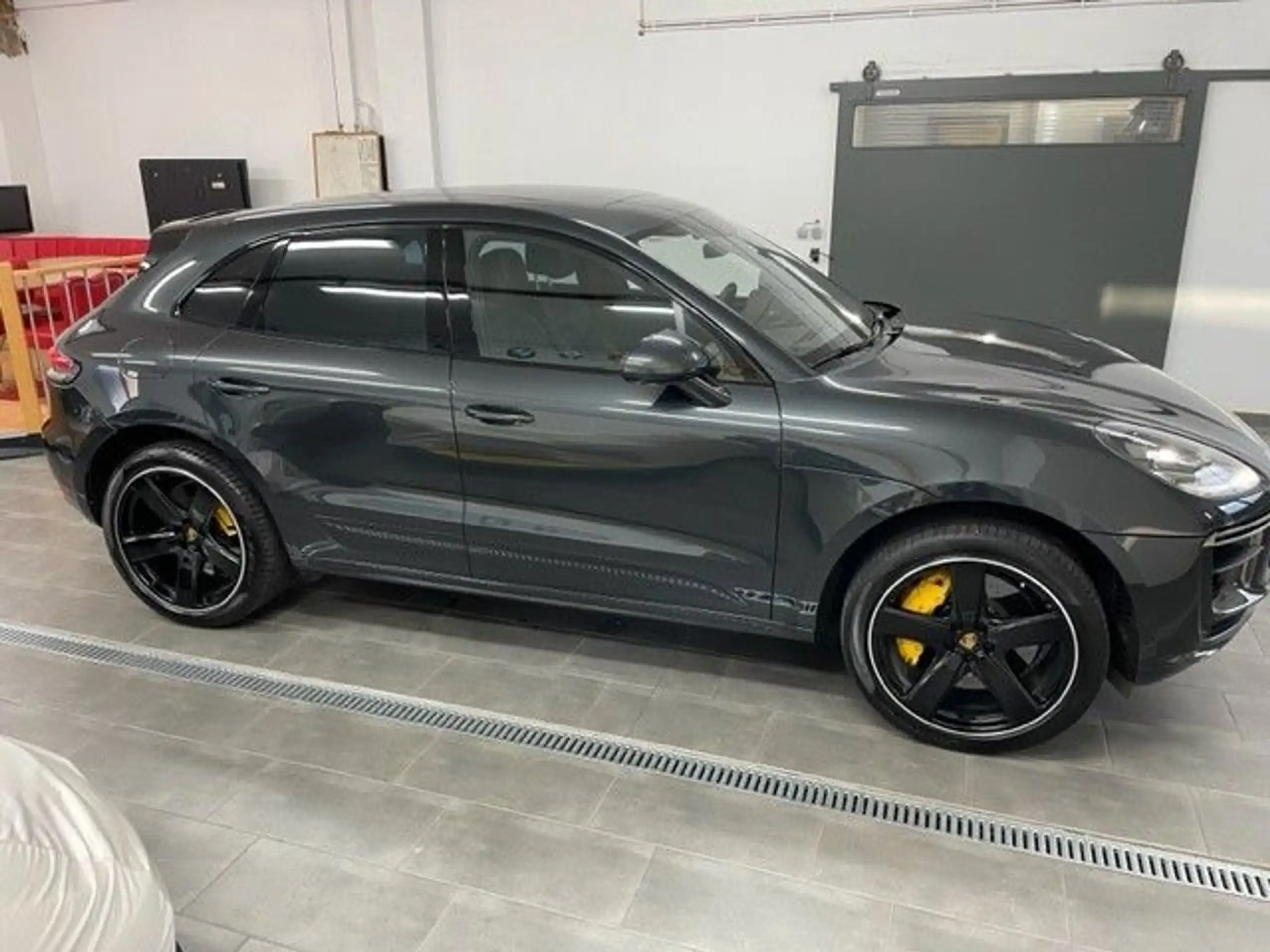 Porsche - Macan