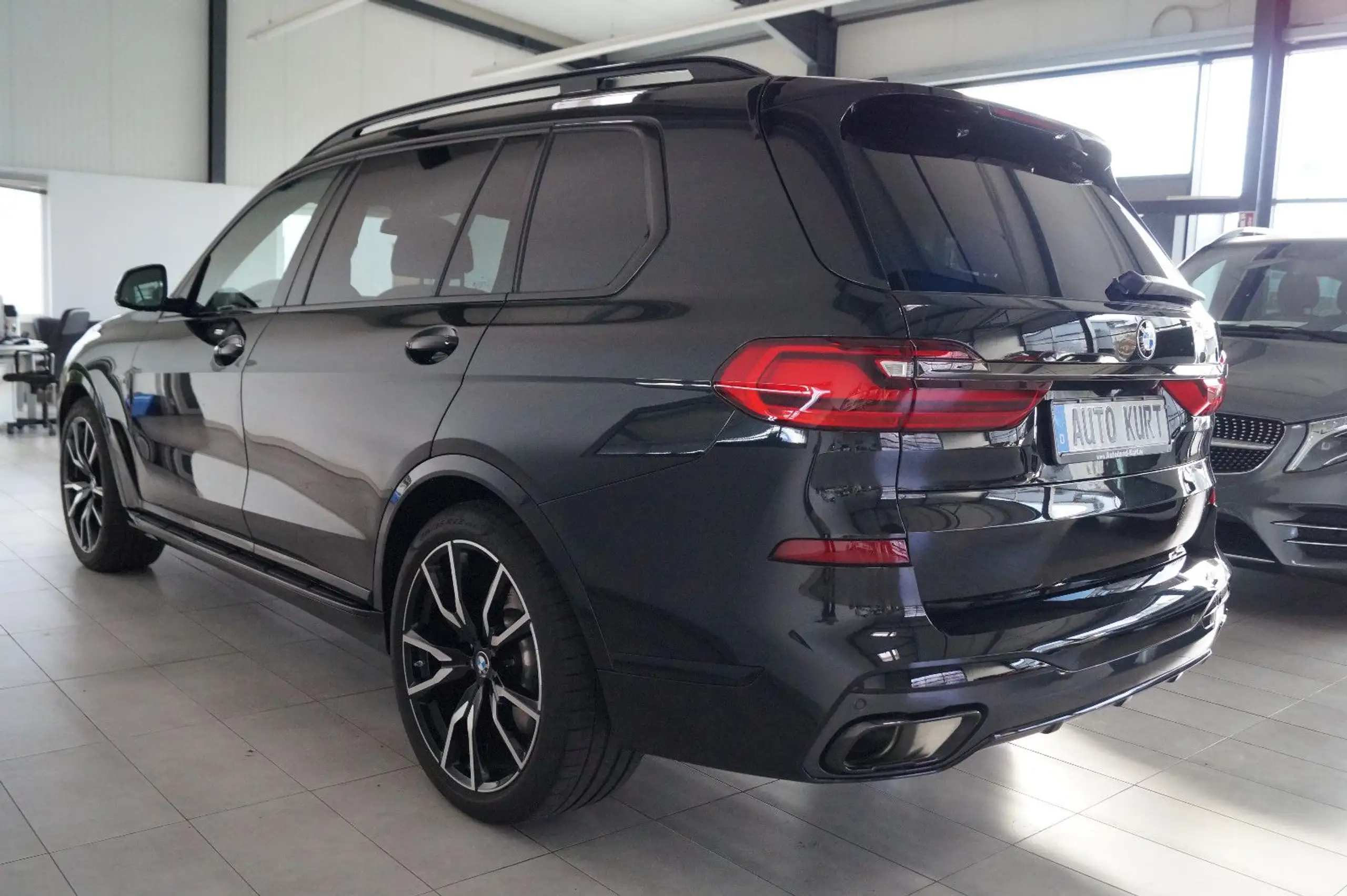 BMW - X7