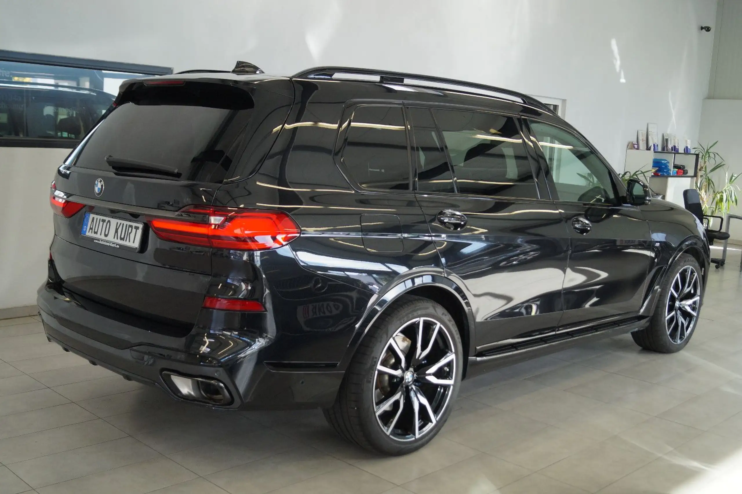 BMW - X7