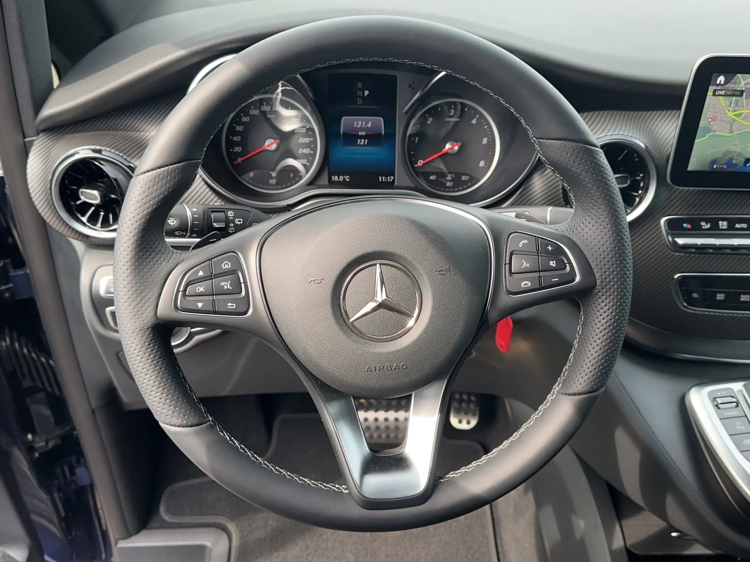 Mercedes-Benz - V 300