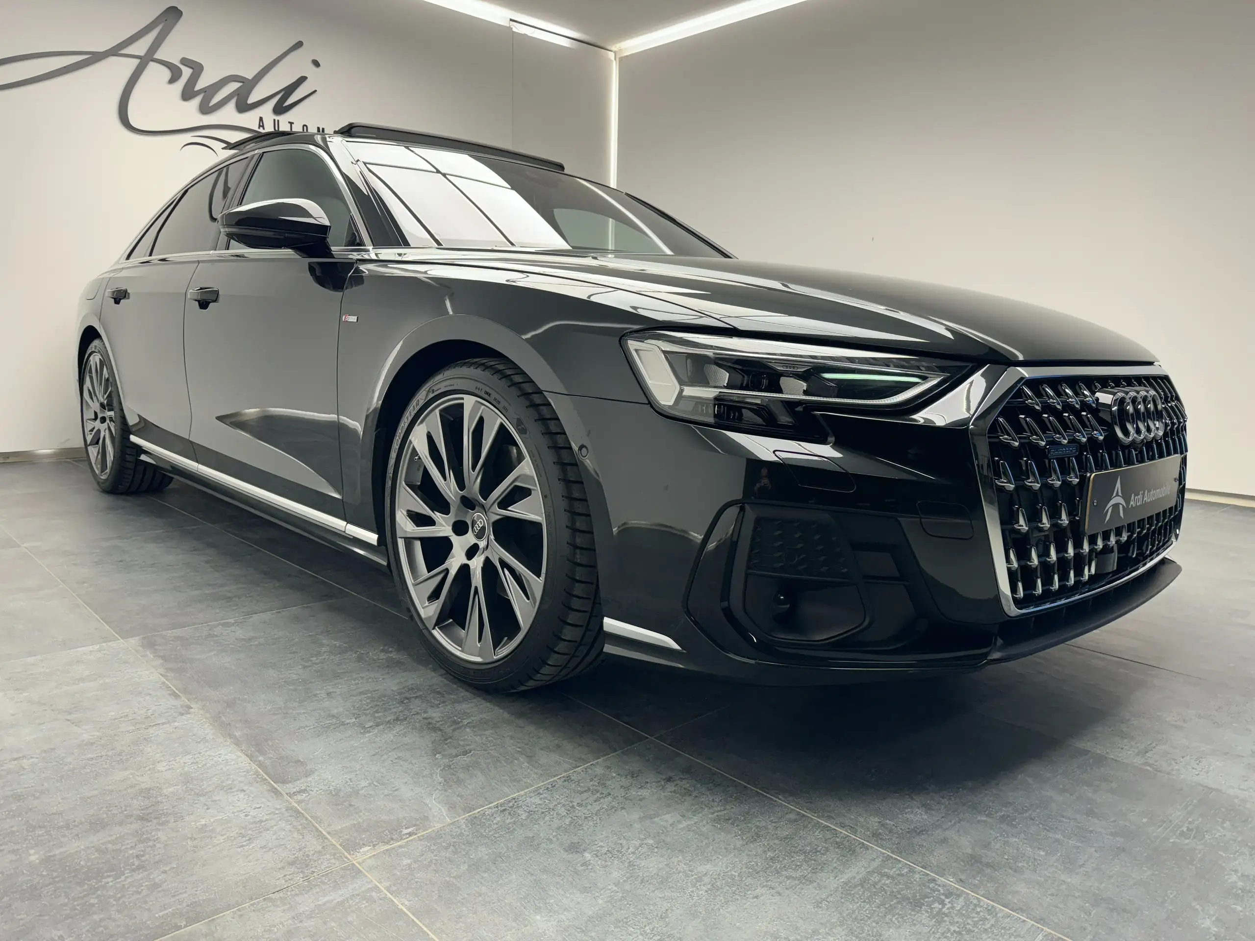 Audi - A8