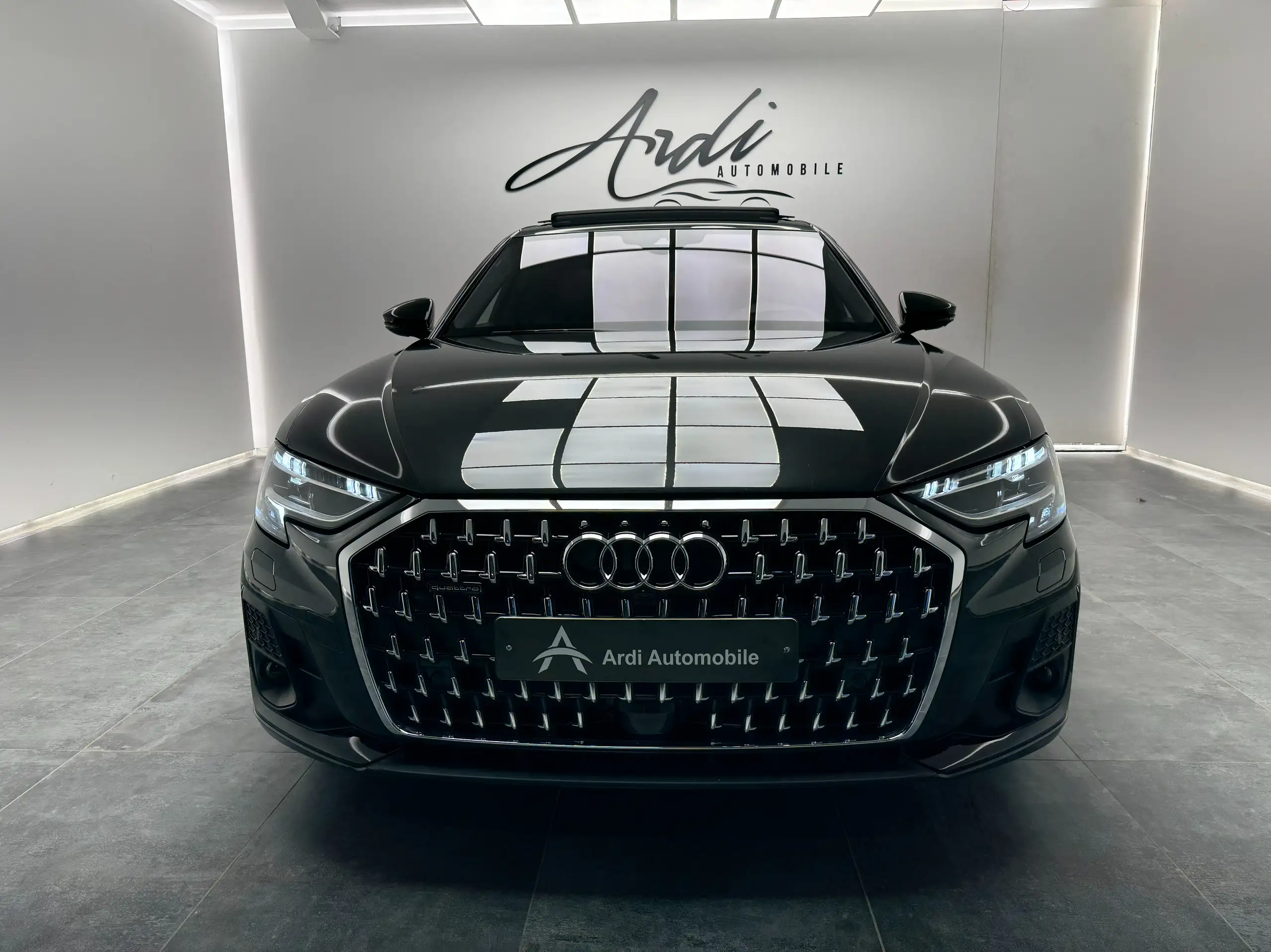 Audi - A8