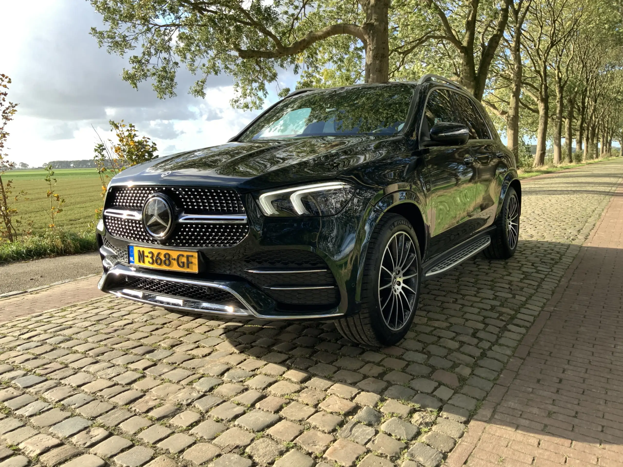 Mercedes-Benz - GLE 400