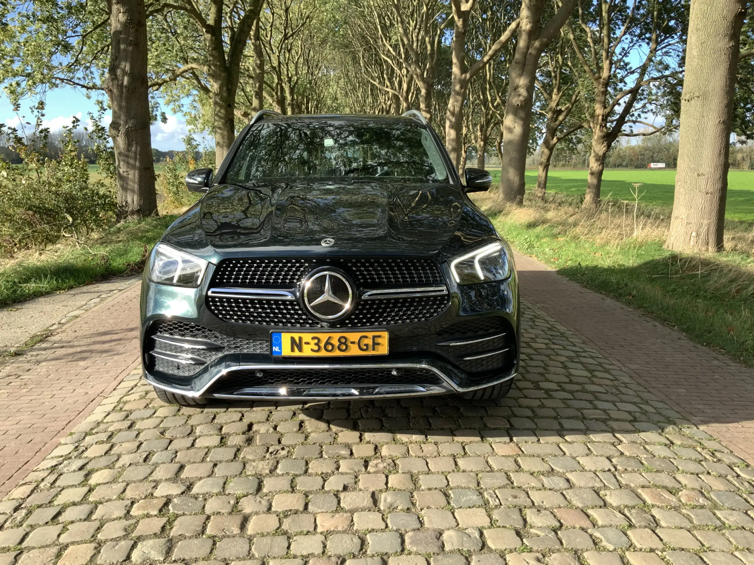 Mercedes-Benz - GLE 400