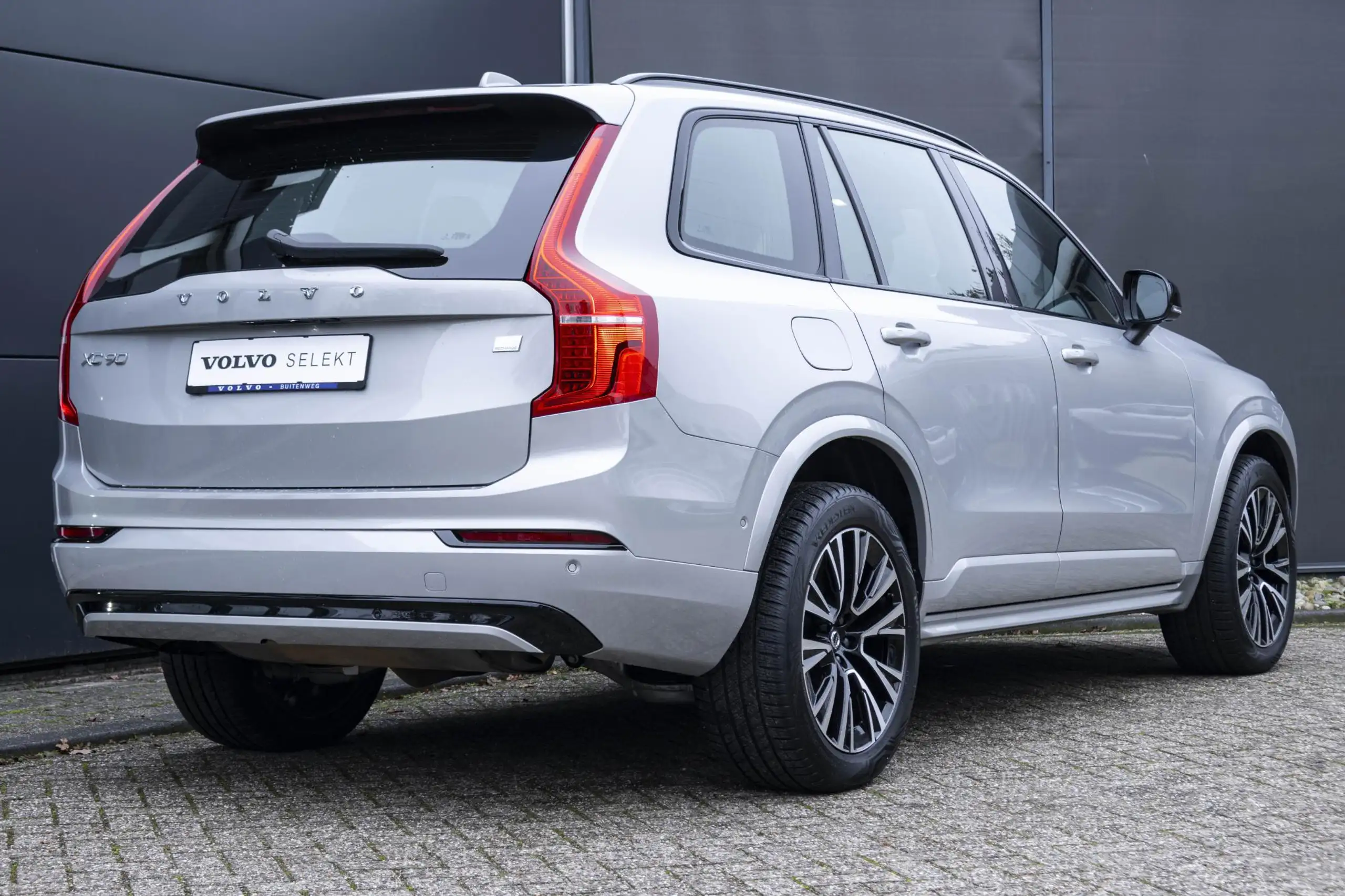 Volvo - XC90