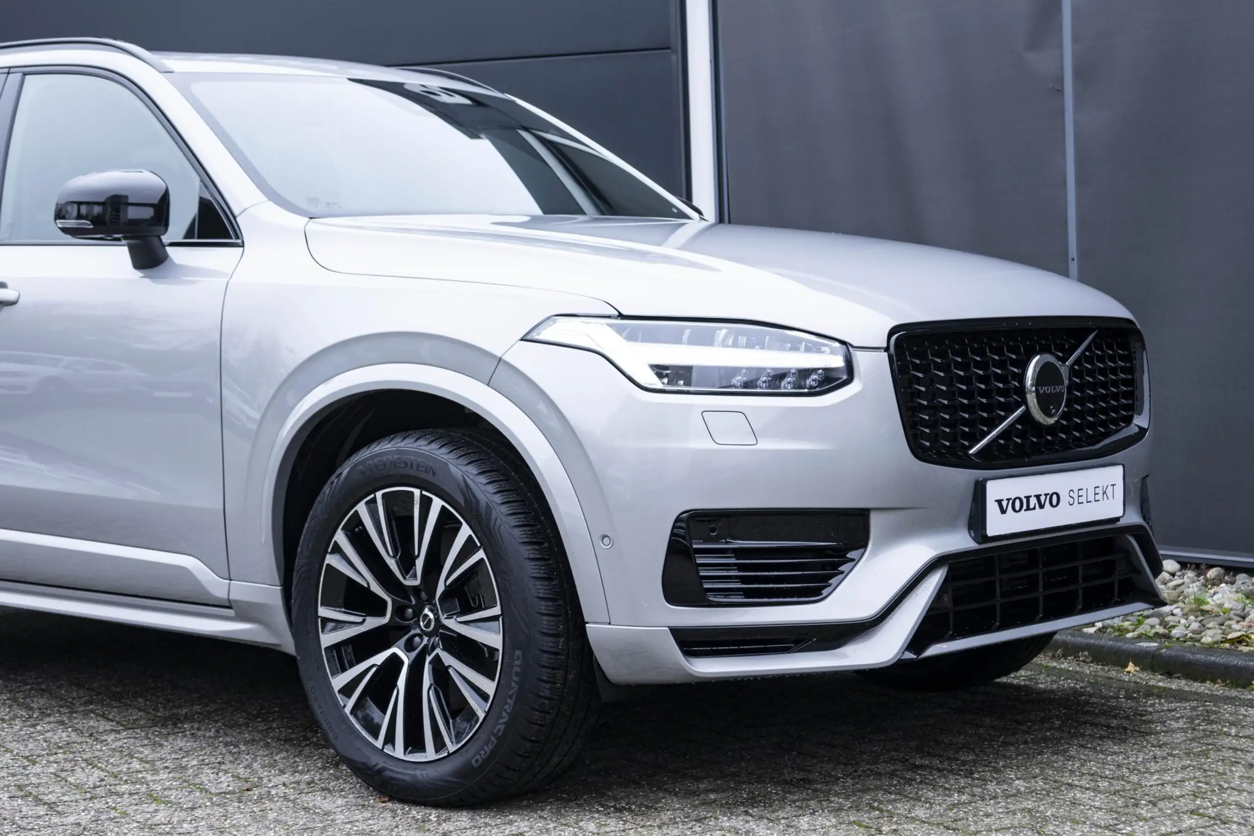 Volvo - XC90