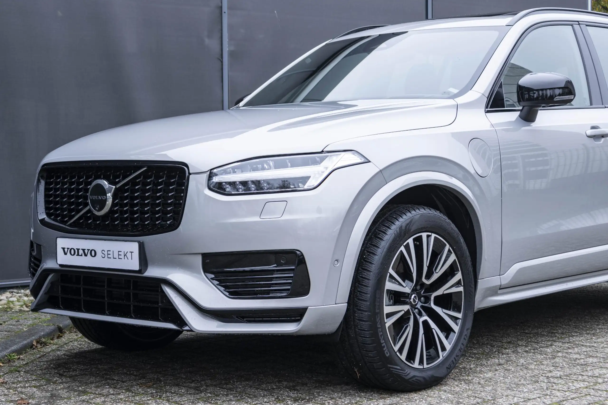 Volvo - XC90