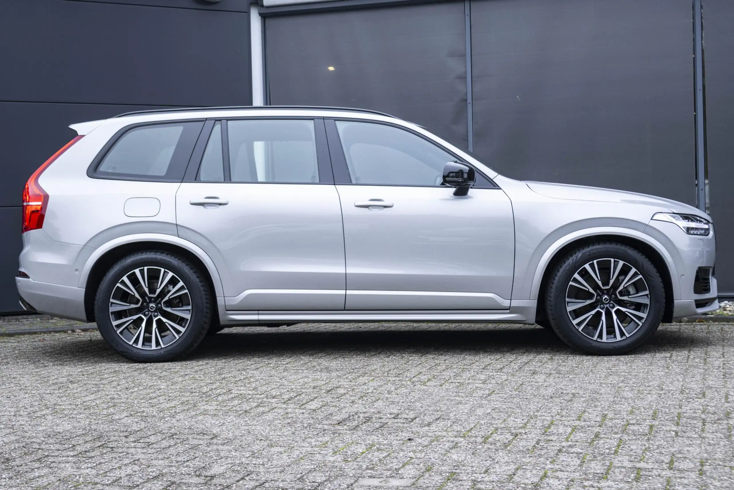 Volvo - XC90