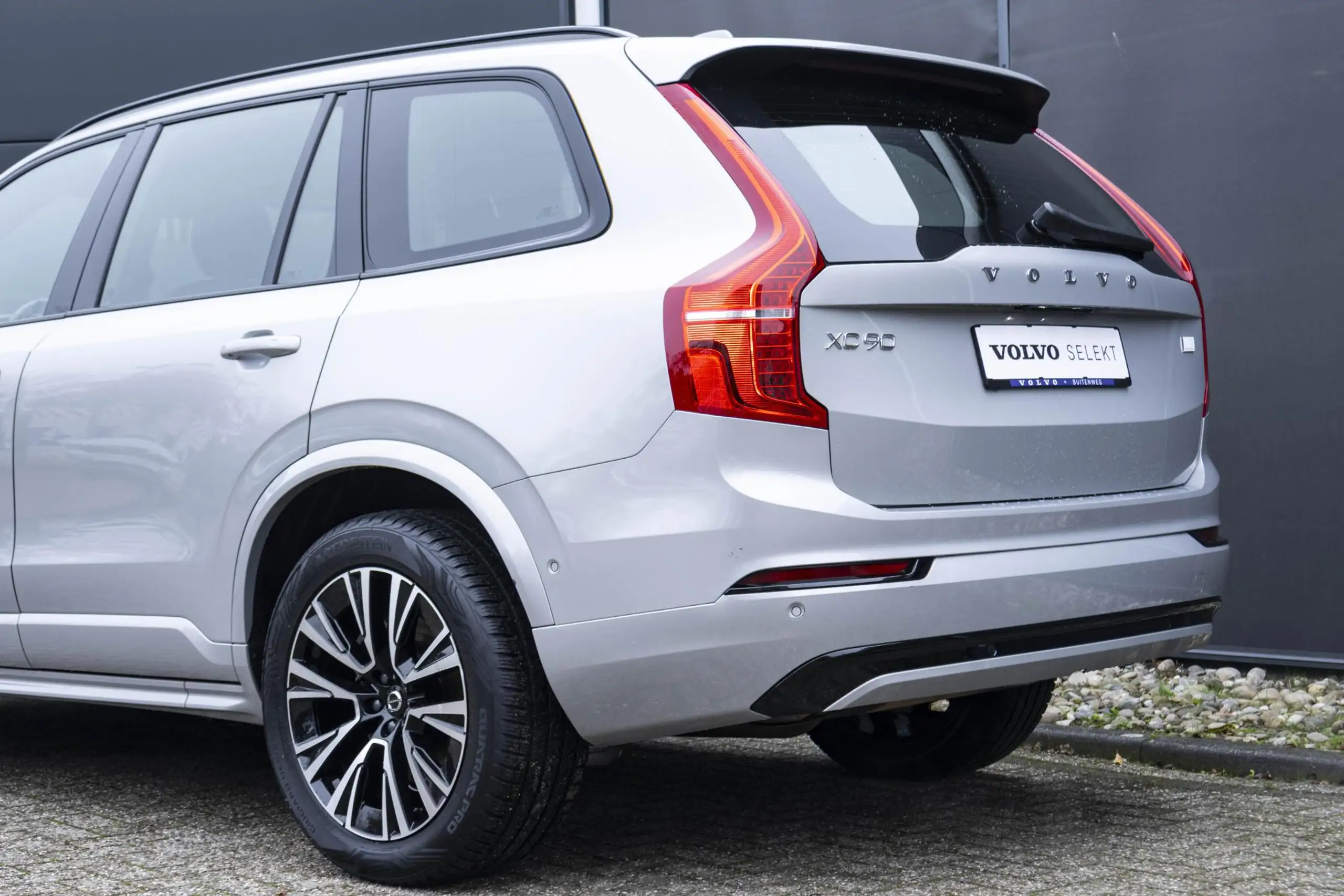 Volvo - XC90