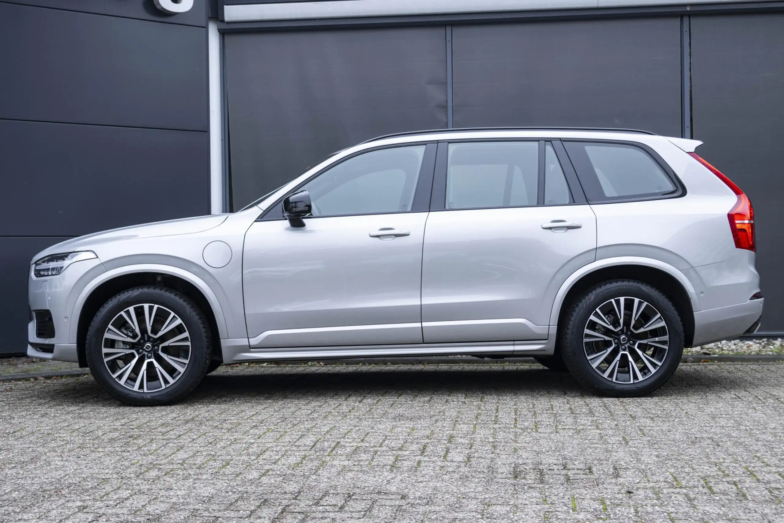 Volvo - XC90