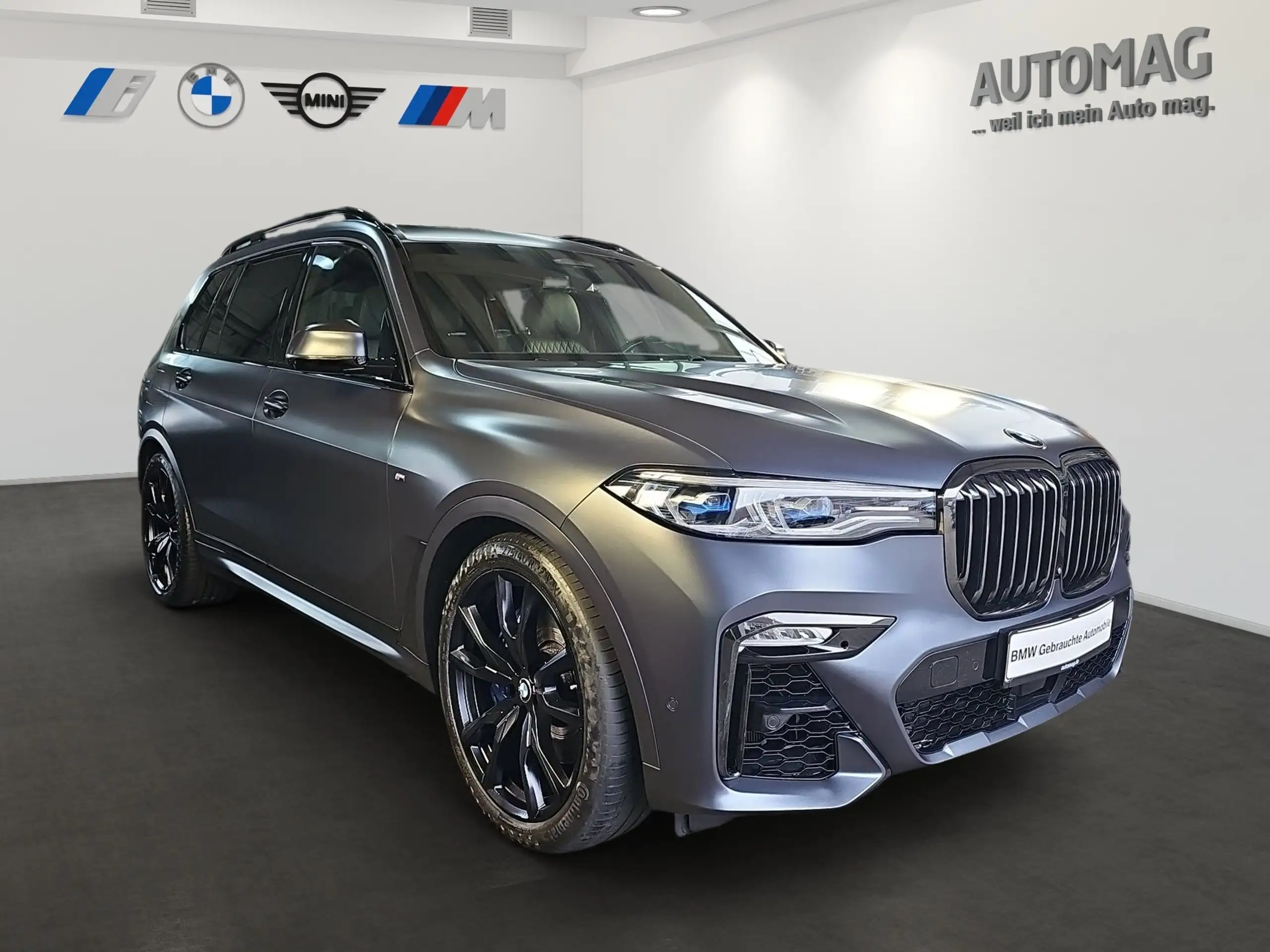 BMW - X7 M