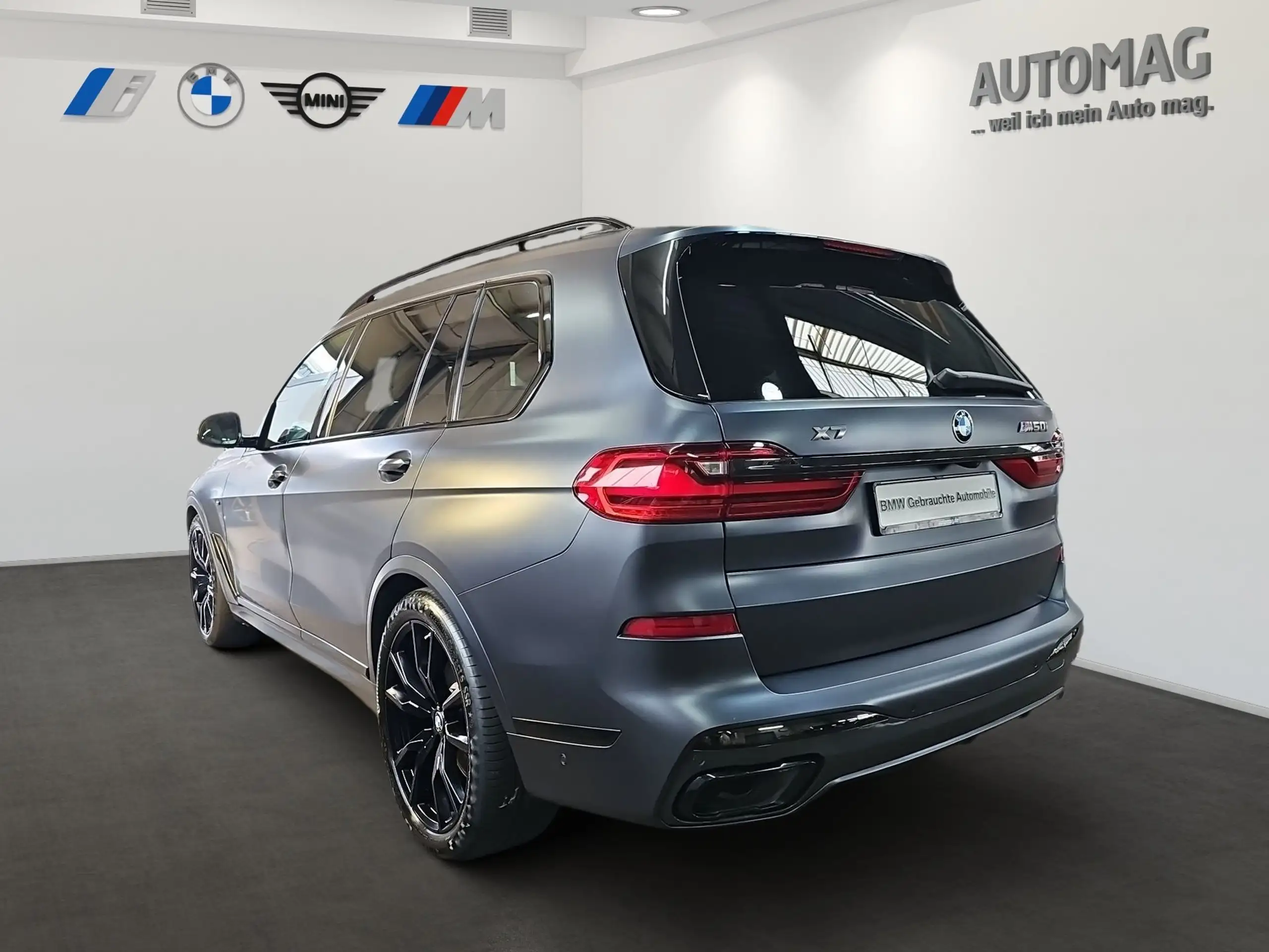 BMW - X7 M