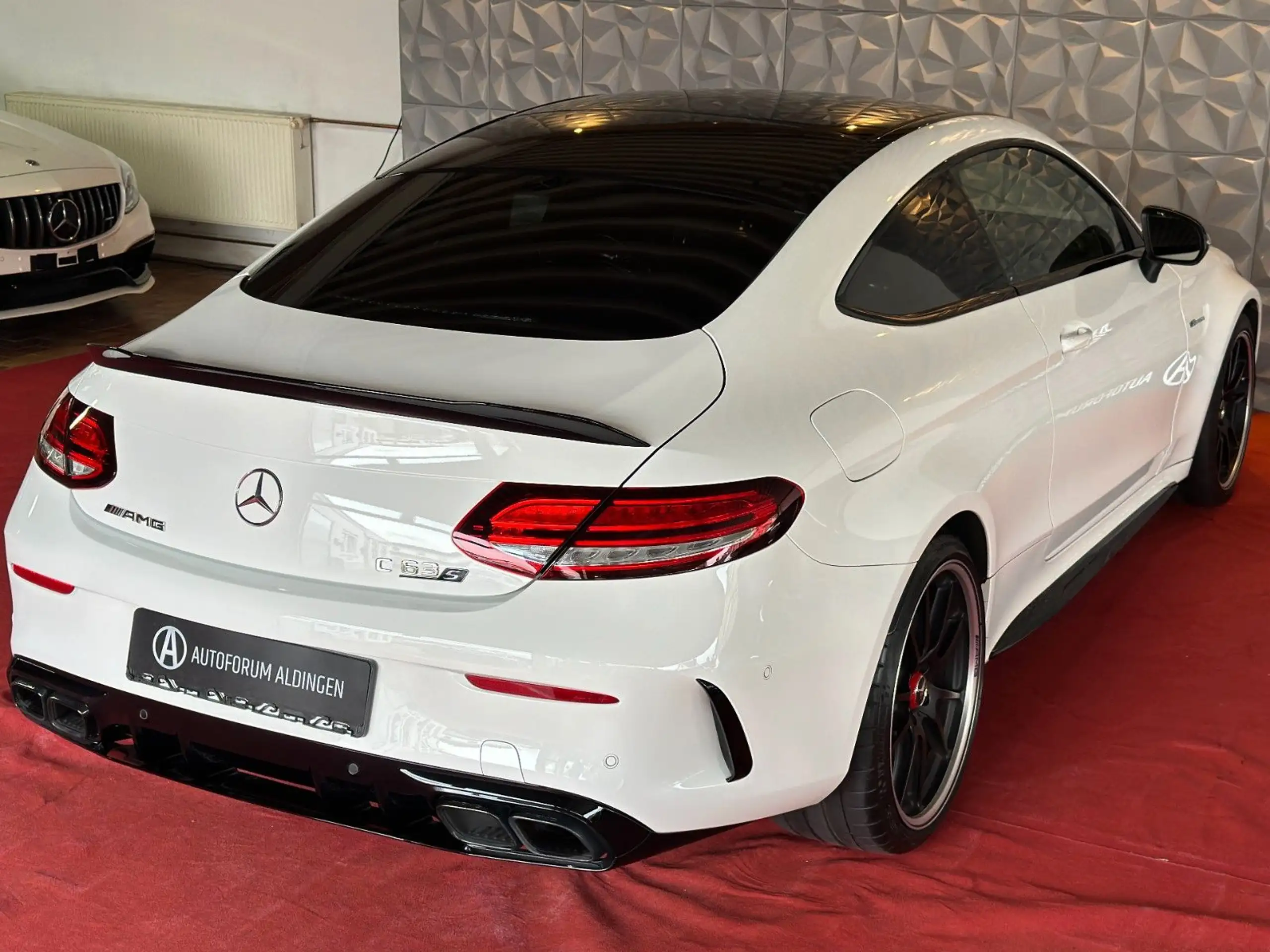 Mercedes-Benz - C 63 AMG