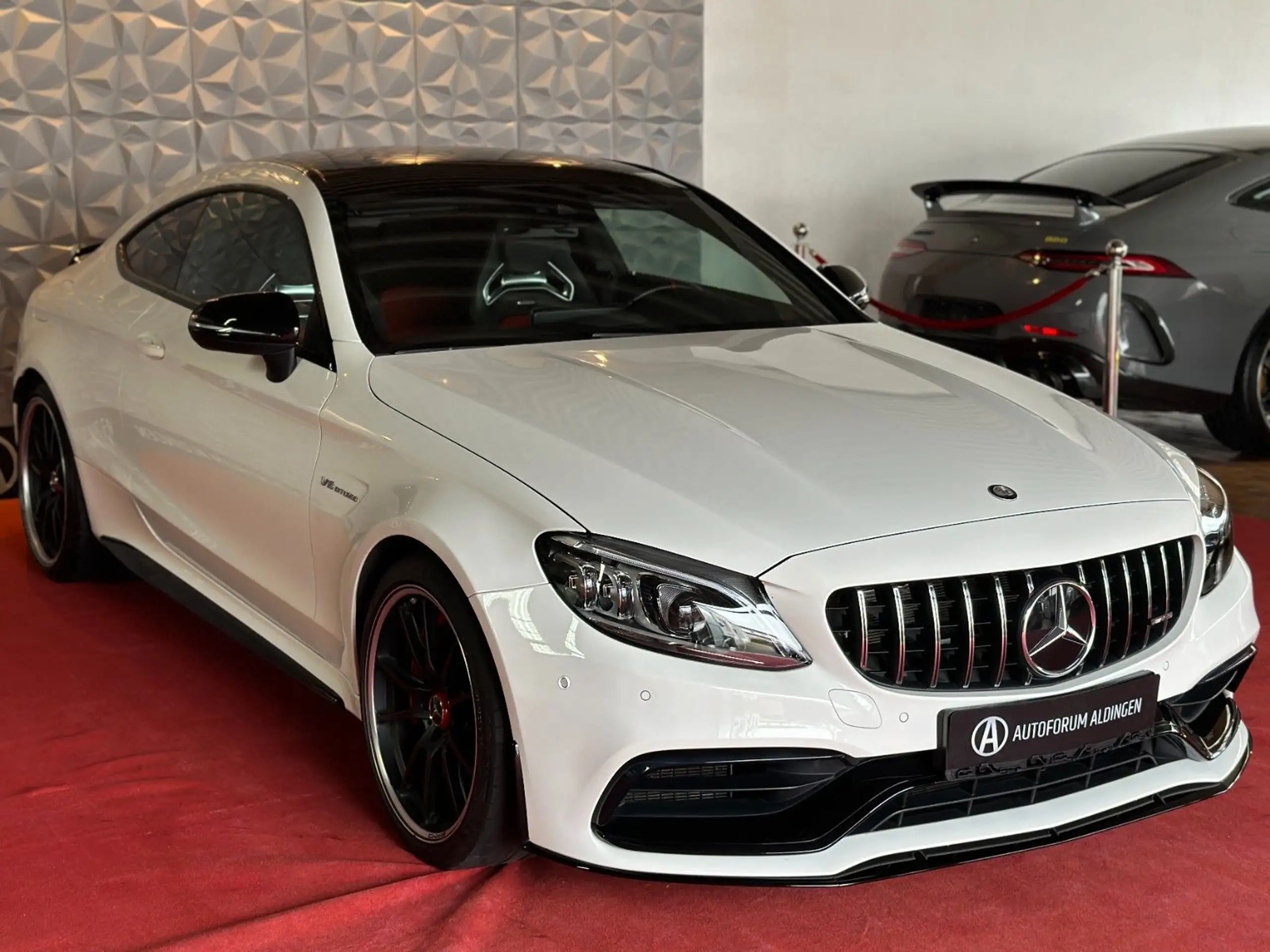 Mercedes-Benz - C 63 AMG