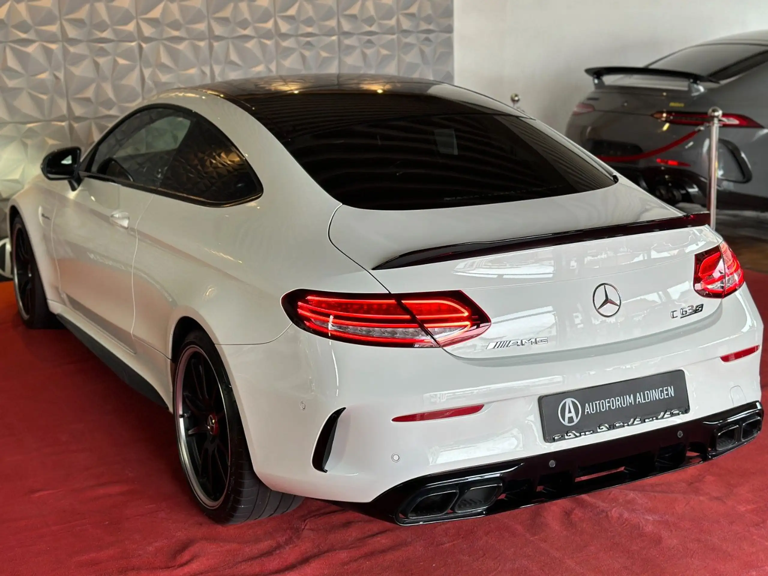 Mercedes-Benz - C 63 AMG