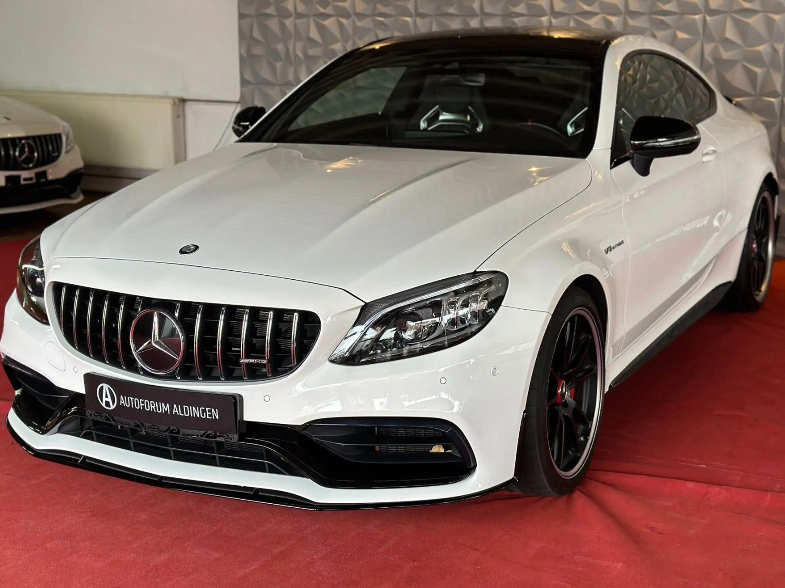 Mercedes-Benz - C 63 AMG