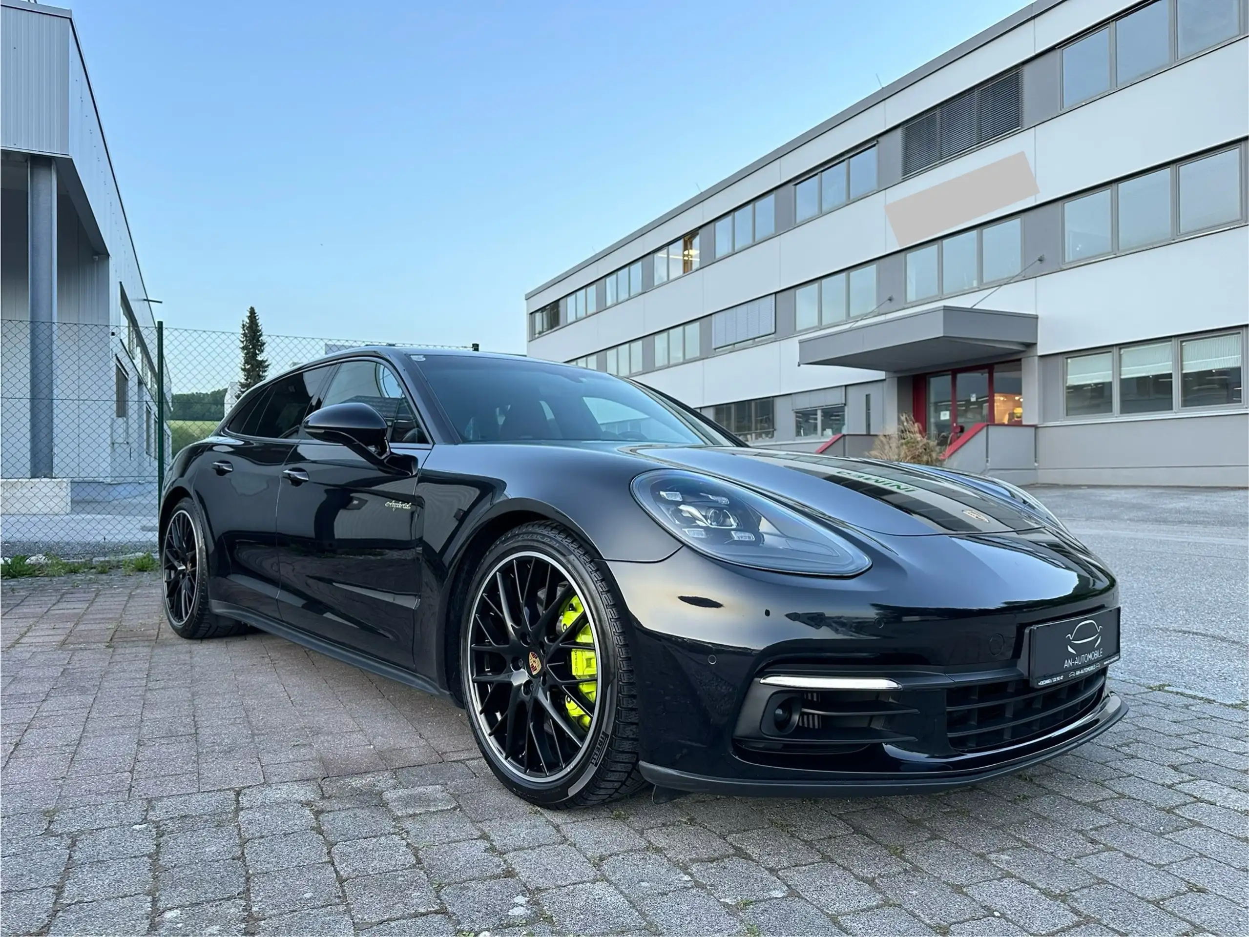 Porsche - Panamera