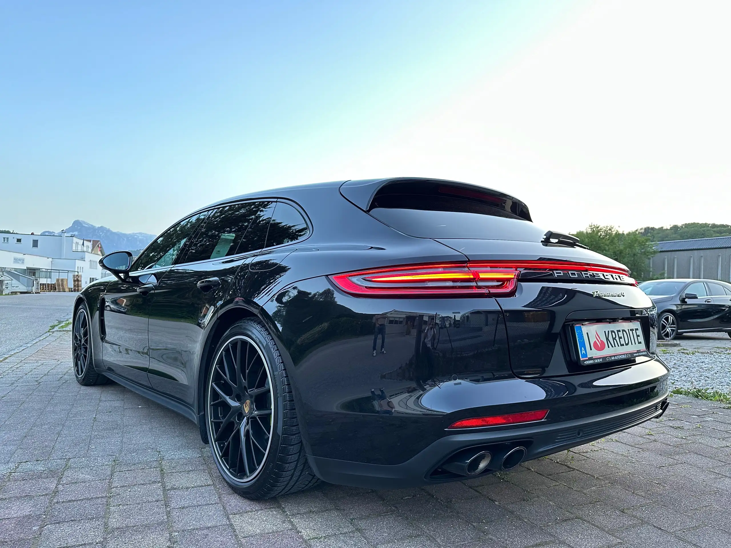 Porsche - Panamera