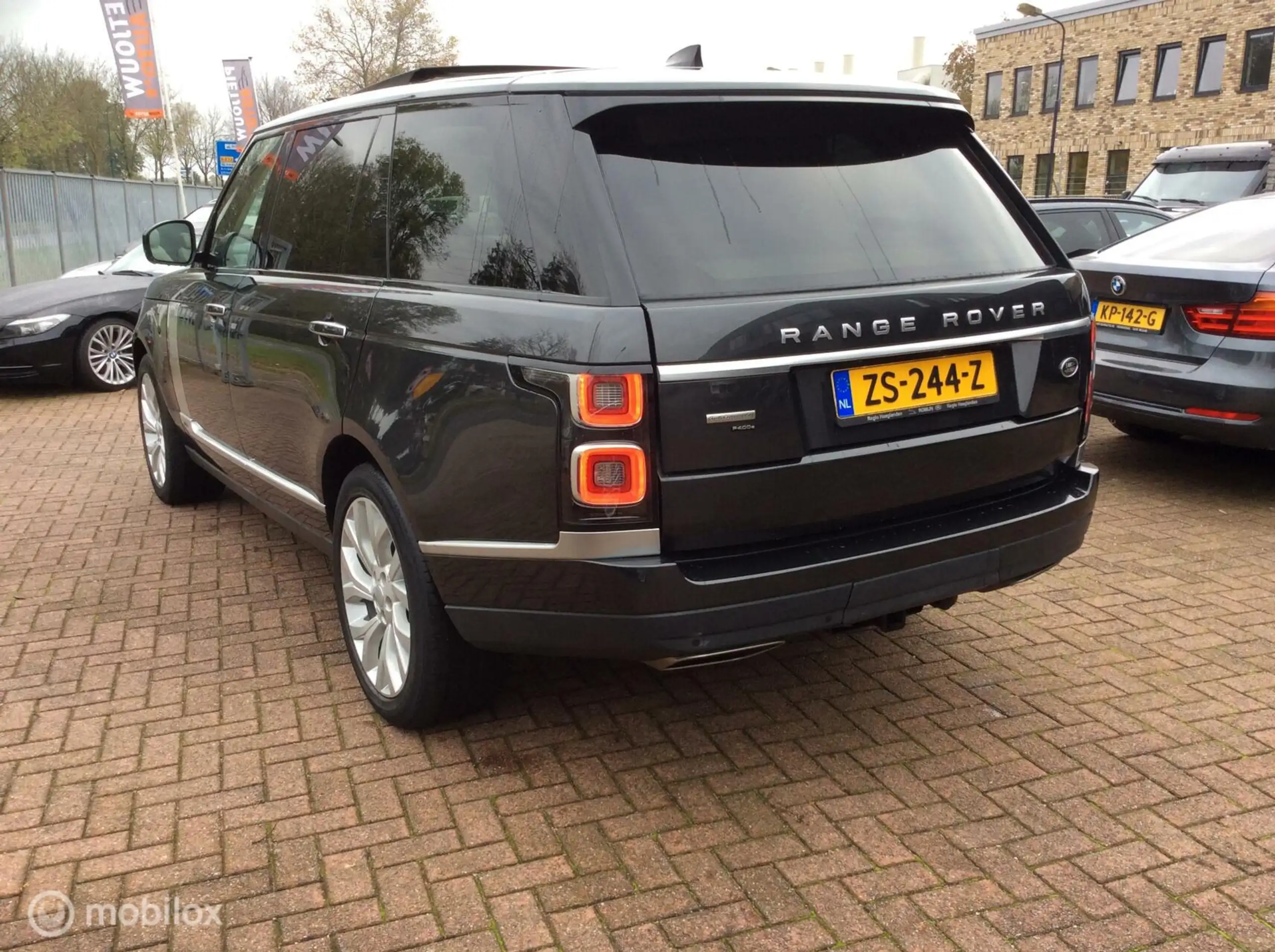 Land Rover - Range Rover