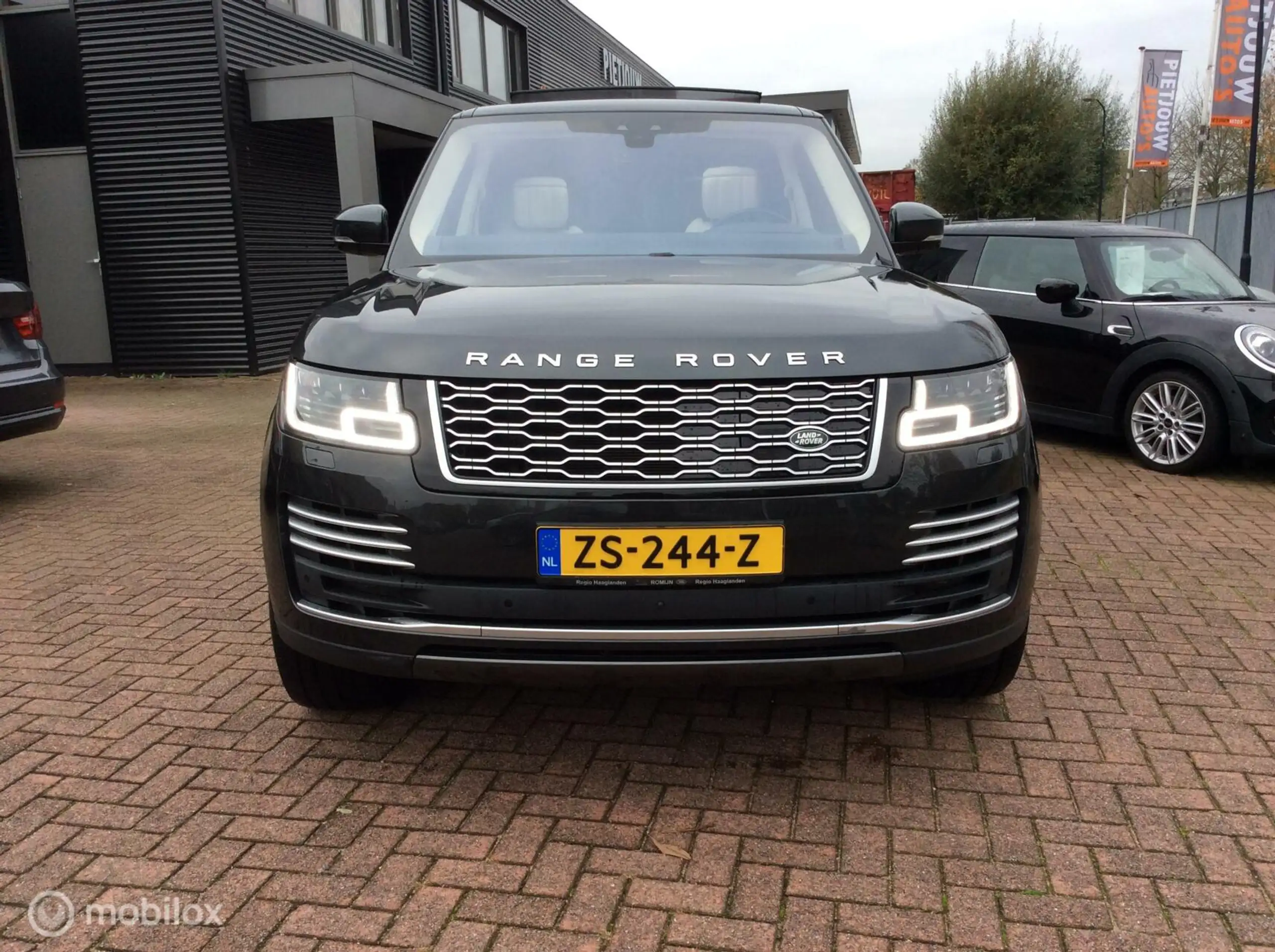 Land Rover - Range Rover