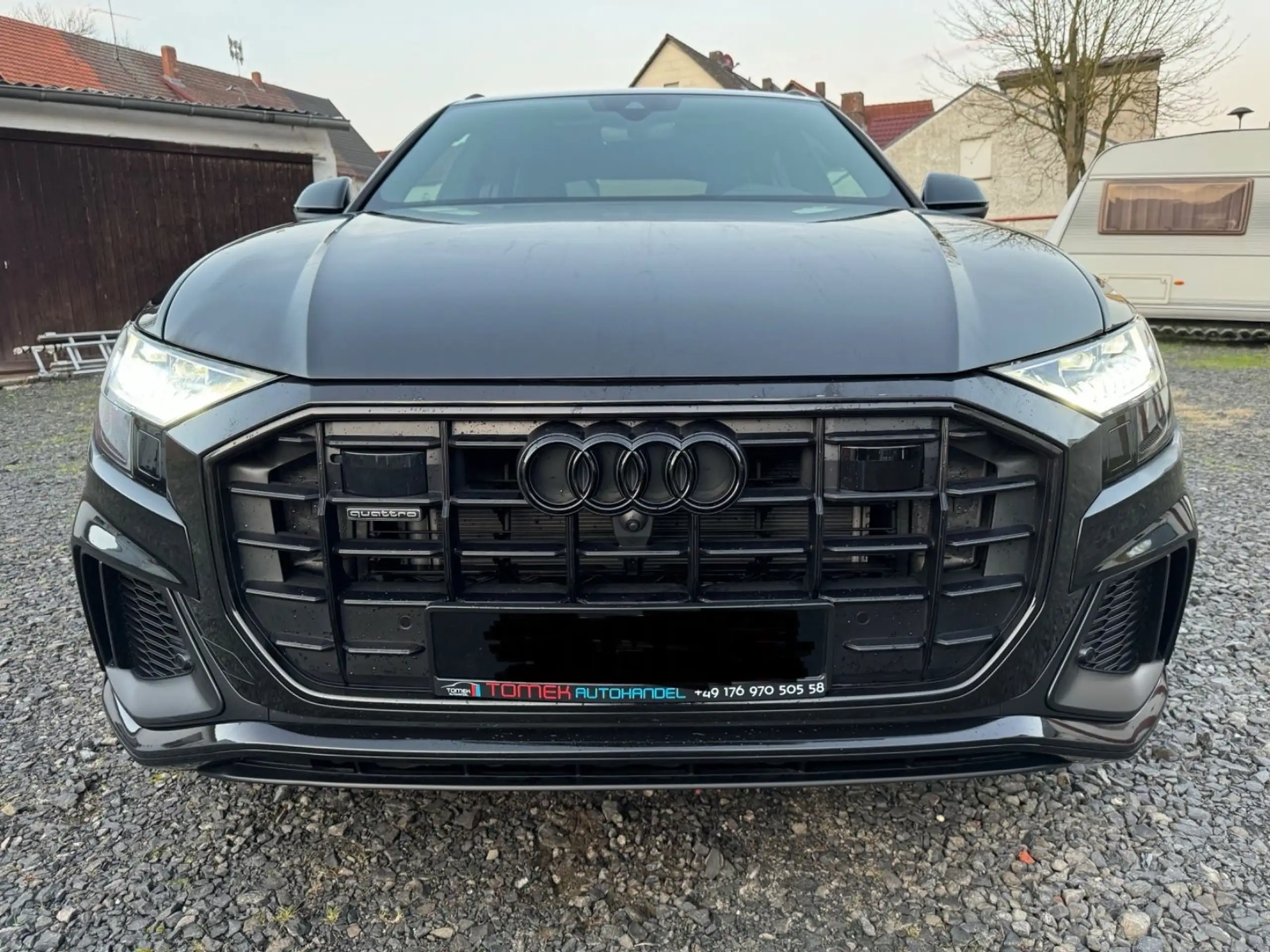 Audi - Q8