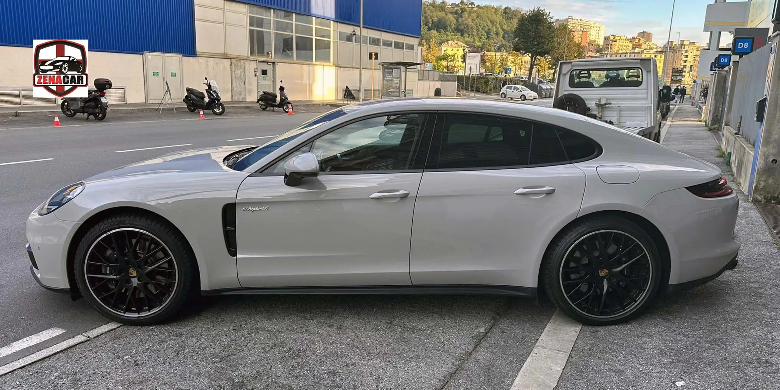 Porsche - Panamera